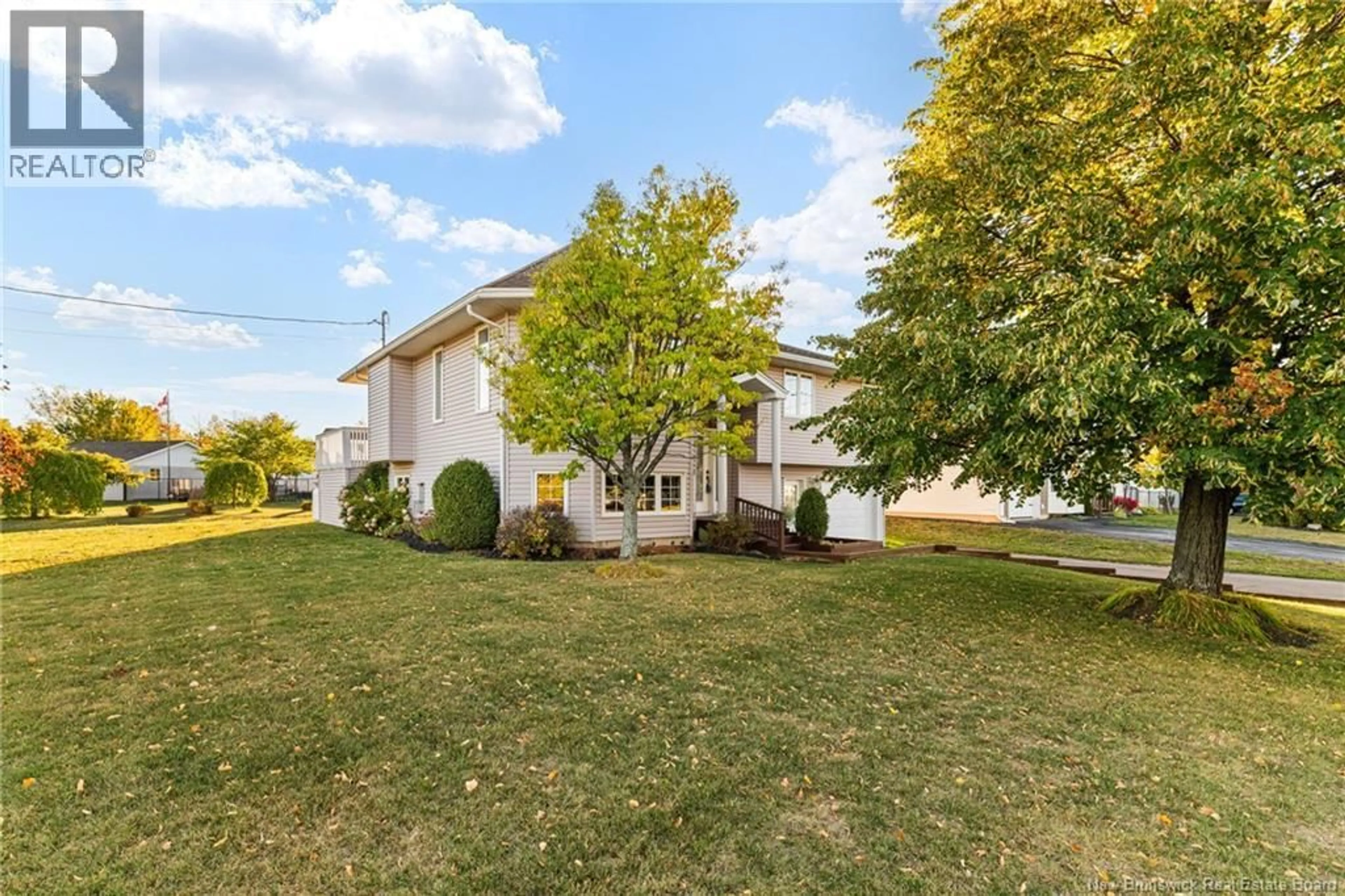 A pic from outside/outdoor area/front of a property/back of a property/a pic from drone, unknown for 50 IVY ROAD, Moncton New Brunswick E1G2H4