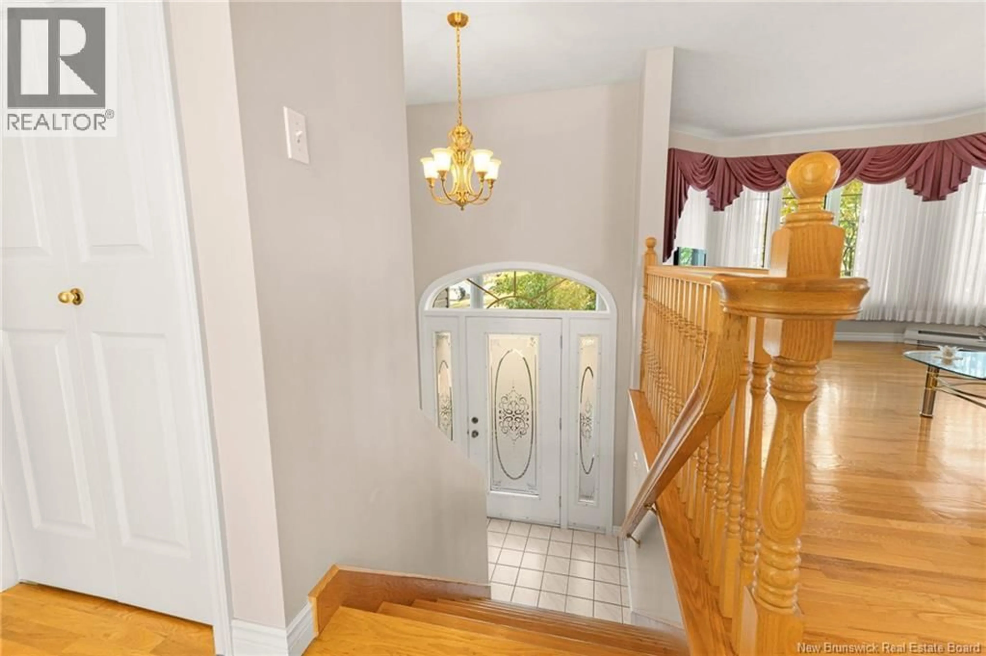 Indoor foyer for 50 IVY ROAD, Moncton New Brunswick E1G2H4