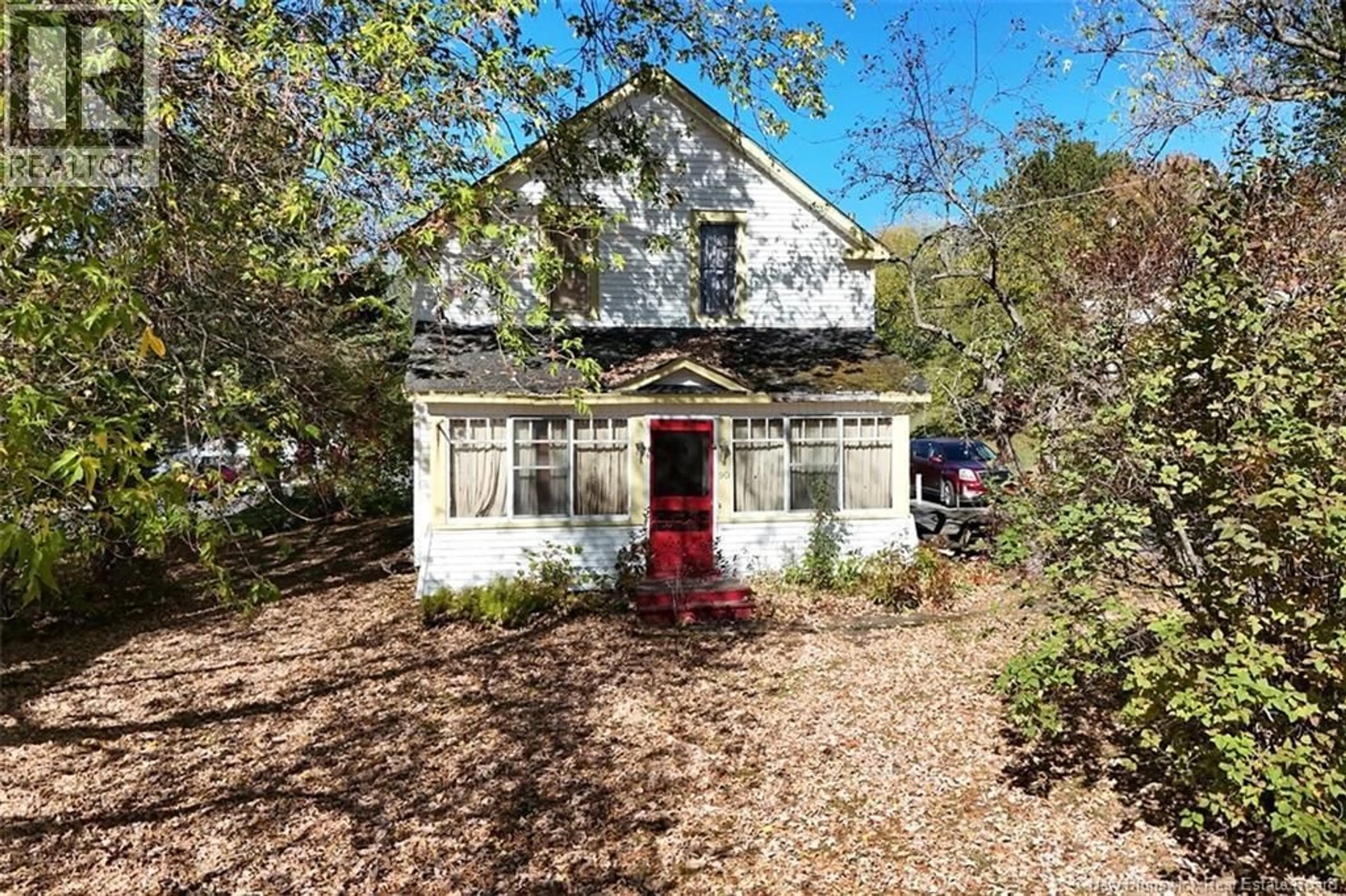 A pic from outside/outdoor area/front of a property/back of a property/a pic from drone, street for 90 KILBURN STREET, Fredericton New Brunswick E3A1W7