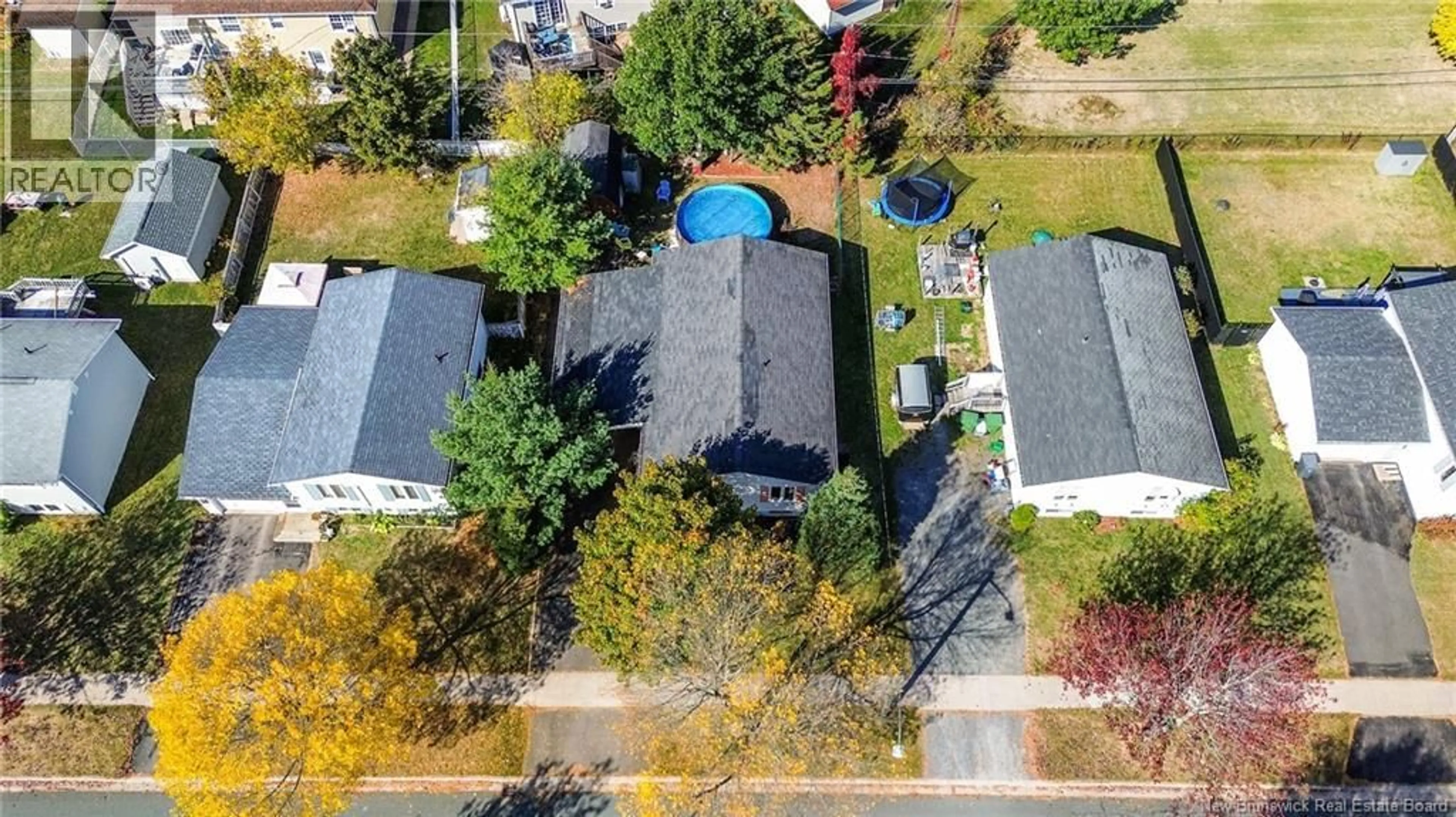 A pic from outside/outdoor area/front of a property/back of a property/a pic from drone, street for 69 JAMES STREET, Fredericton New Brunswick E3G5V6