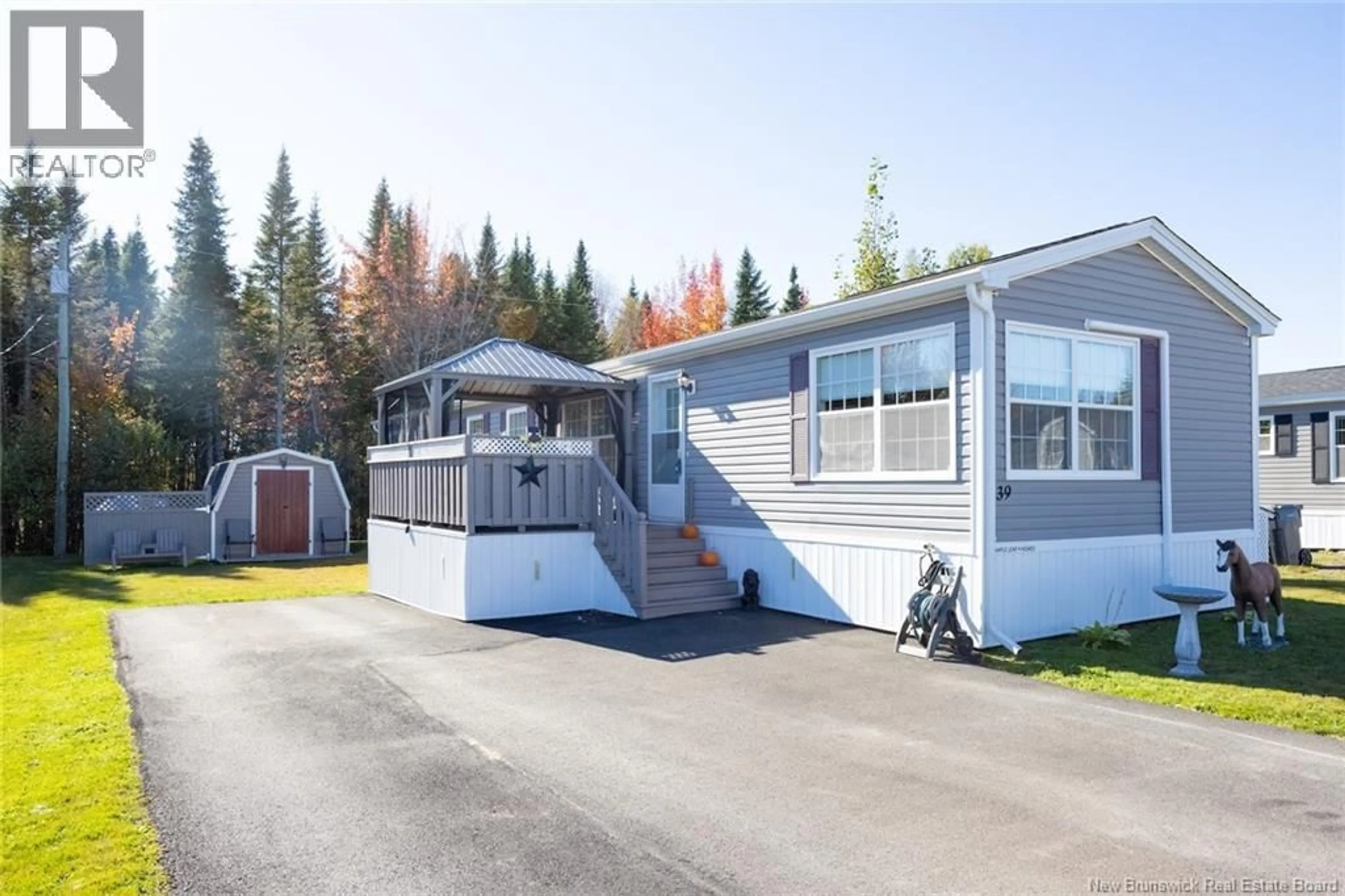 Home with vinyl exterior material, street for 39 SHANNON STREET, Fredericton New Brunswick E3G0C6