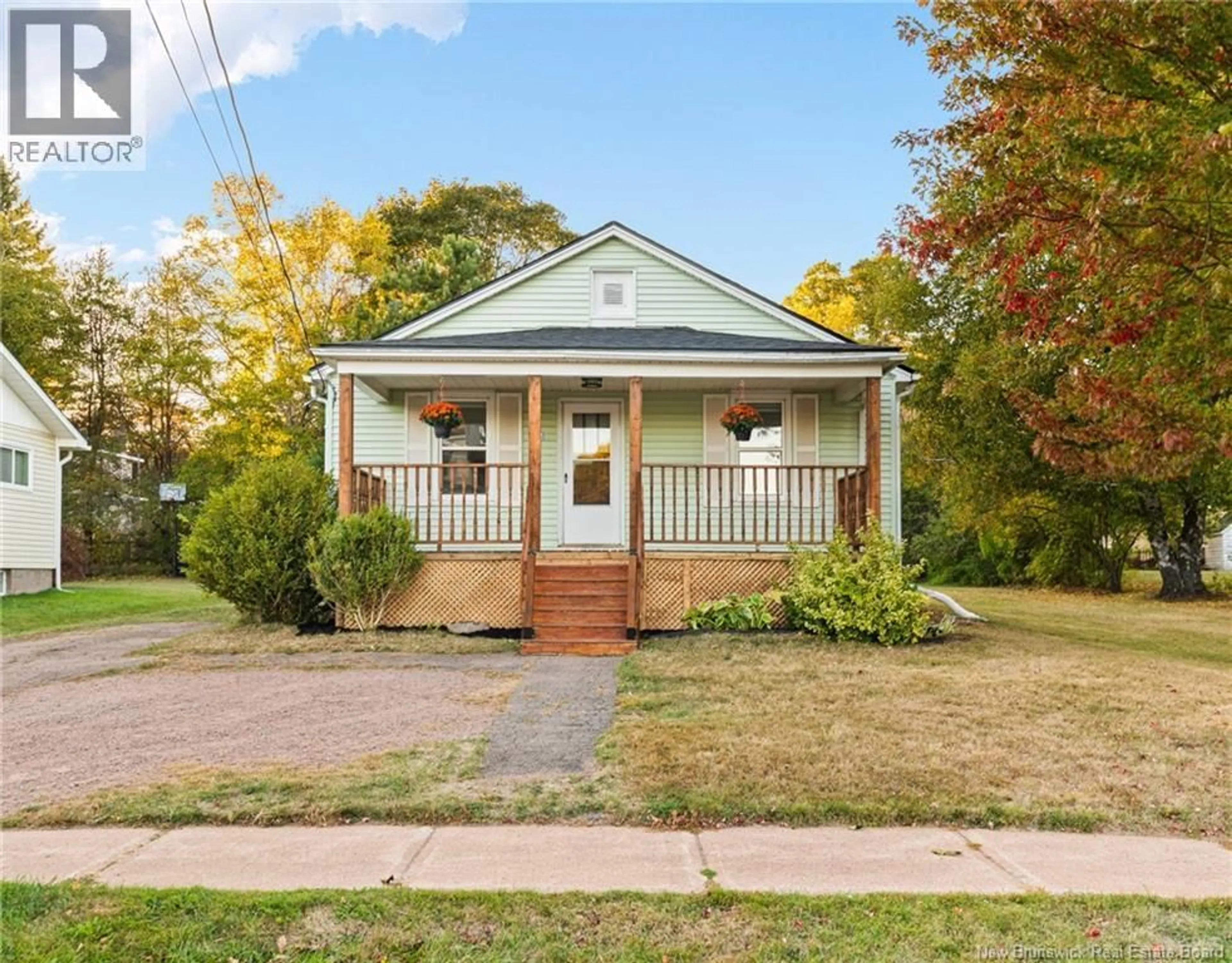 Home with vinyl exterior material, street for 42 SQUIRE ST, Sackville New Brunswick E4L4L1