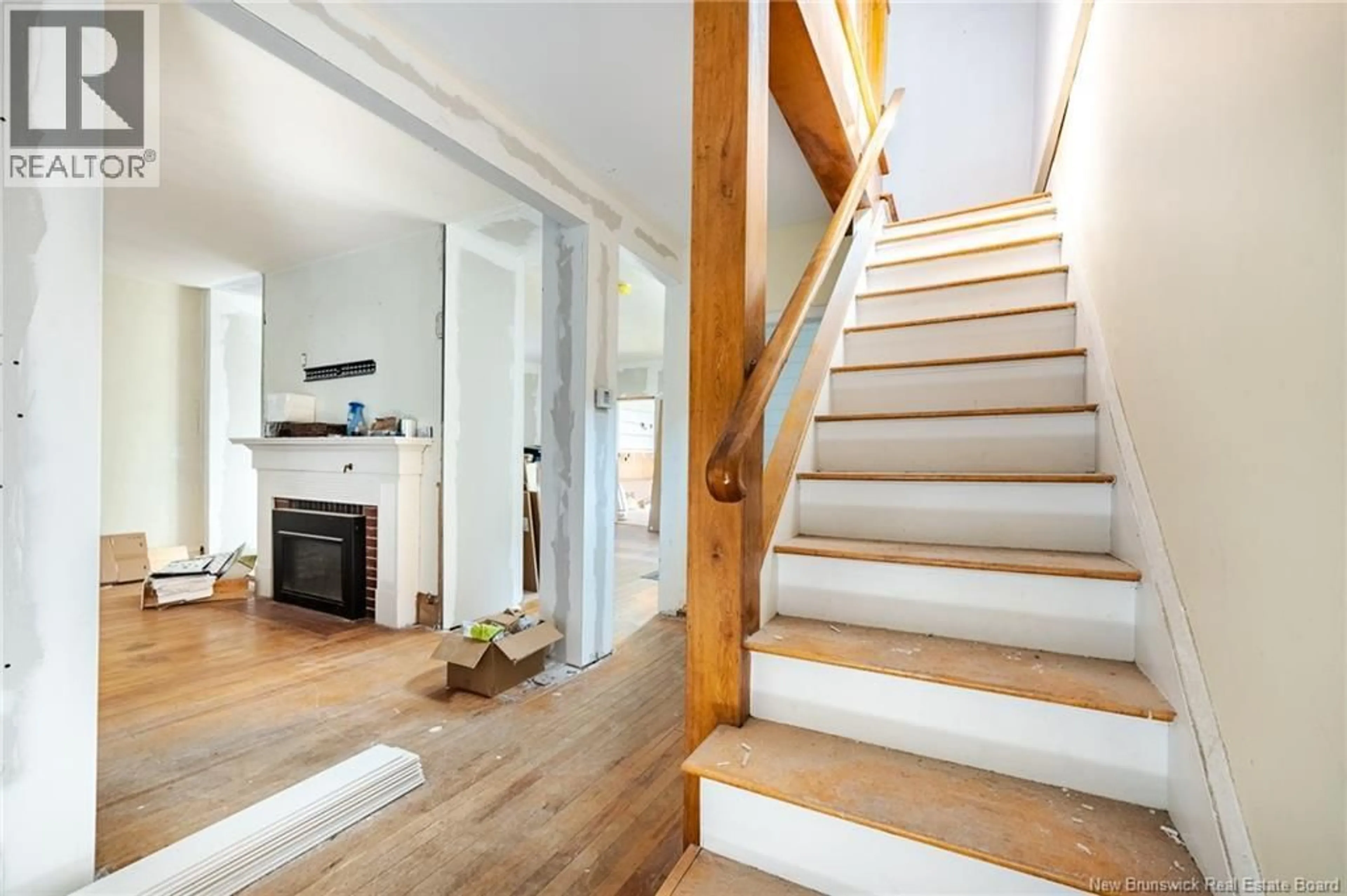 Stairs for 238 CARLETON STREET, Fredericton New Brunswick E3B3T6
