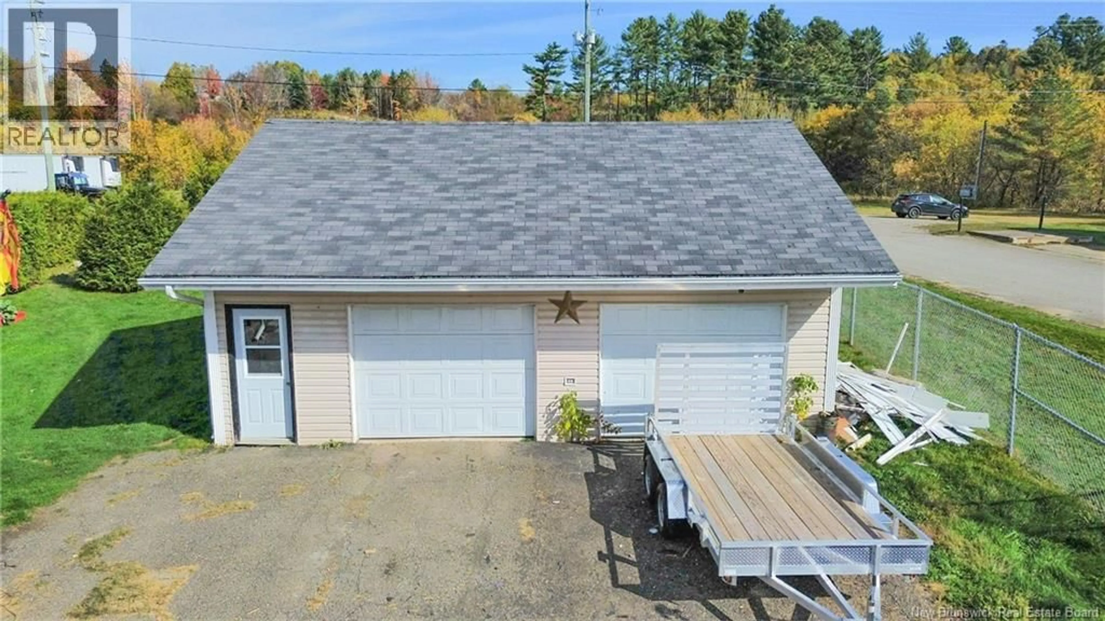 A pic from outside/outdoor area/front of a property/back of a property/a pic from drone, unknown for 8588 MAIN STREET, Florenceville-Bristol New Brunswick E7L3G8