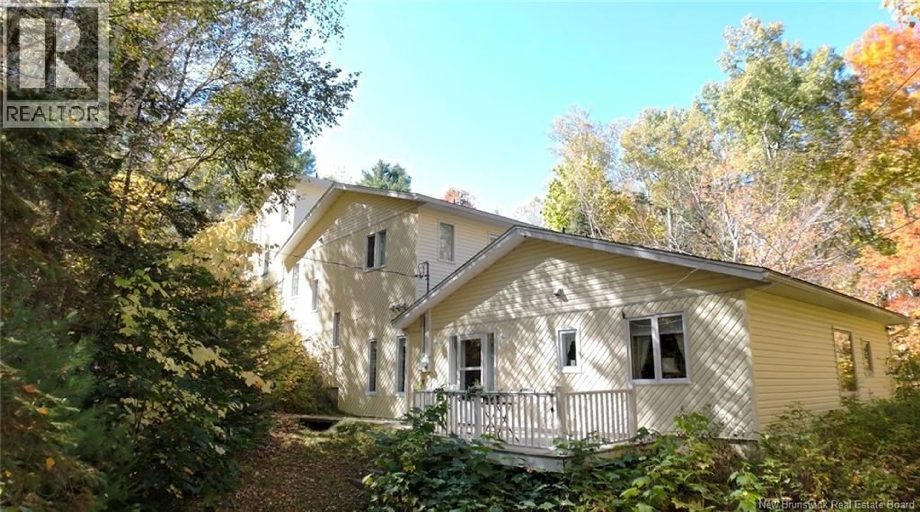 Patio, building for 7415 ROUTE 101, Wirral New Brunswick E5L2P6