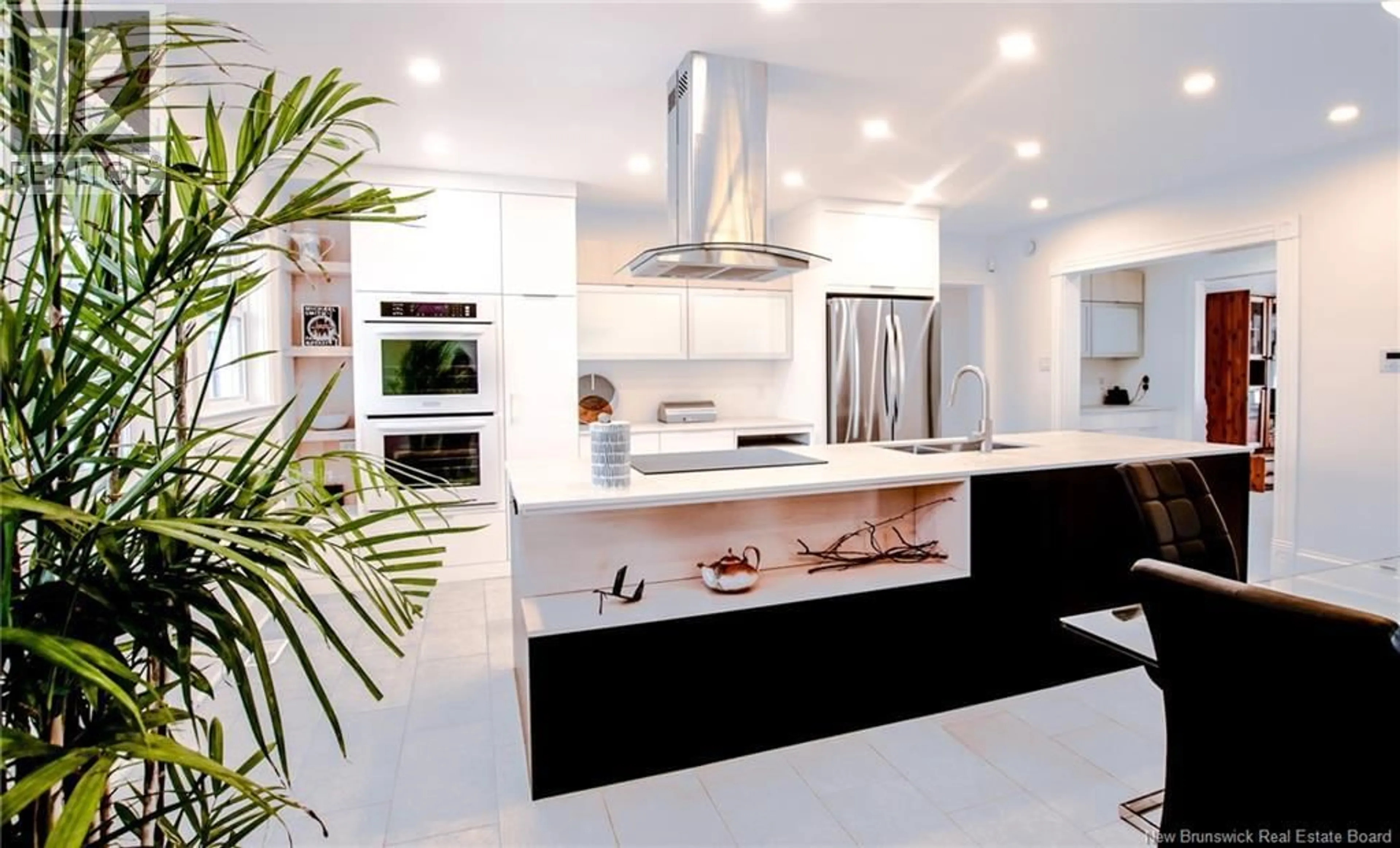 Contemporary kitchen, ceramic/tile floor for 114 - 90 DE LA BRECHE, Grand-Barachois New Brunswick E4P8Y8