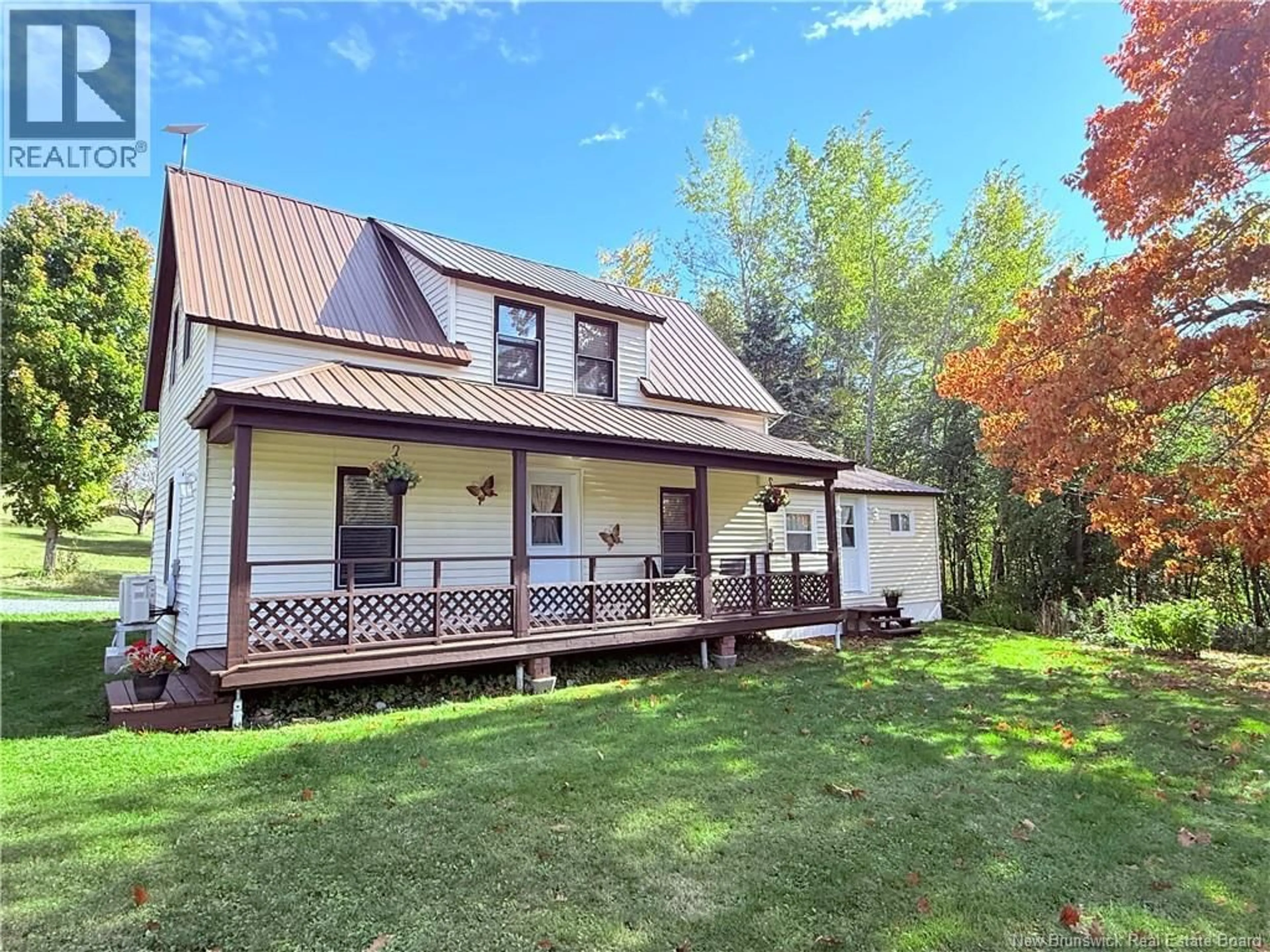 A pic from outside/outdoor area/front of a property/back of a property/a pic from drone, unknown for 12 HILL STREET, Canterbury New Brunswick E6H2H8