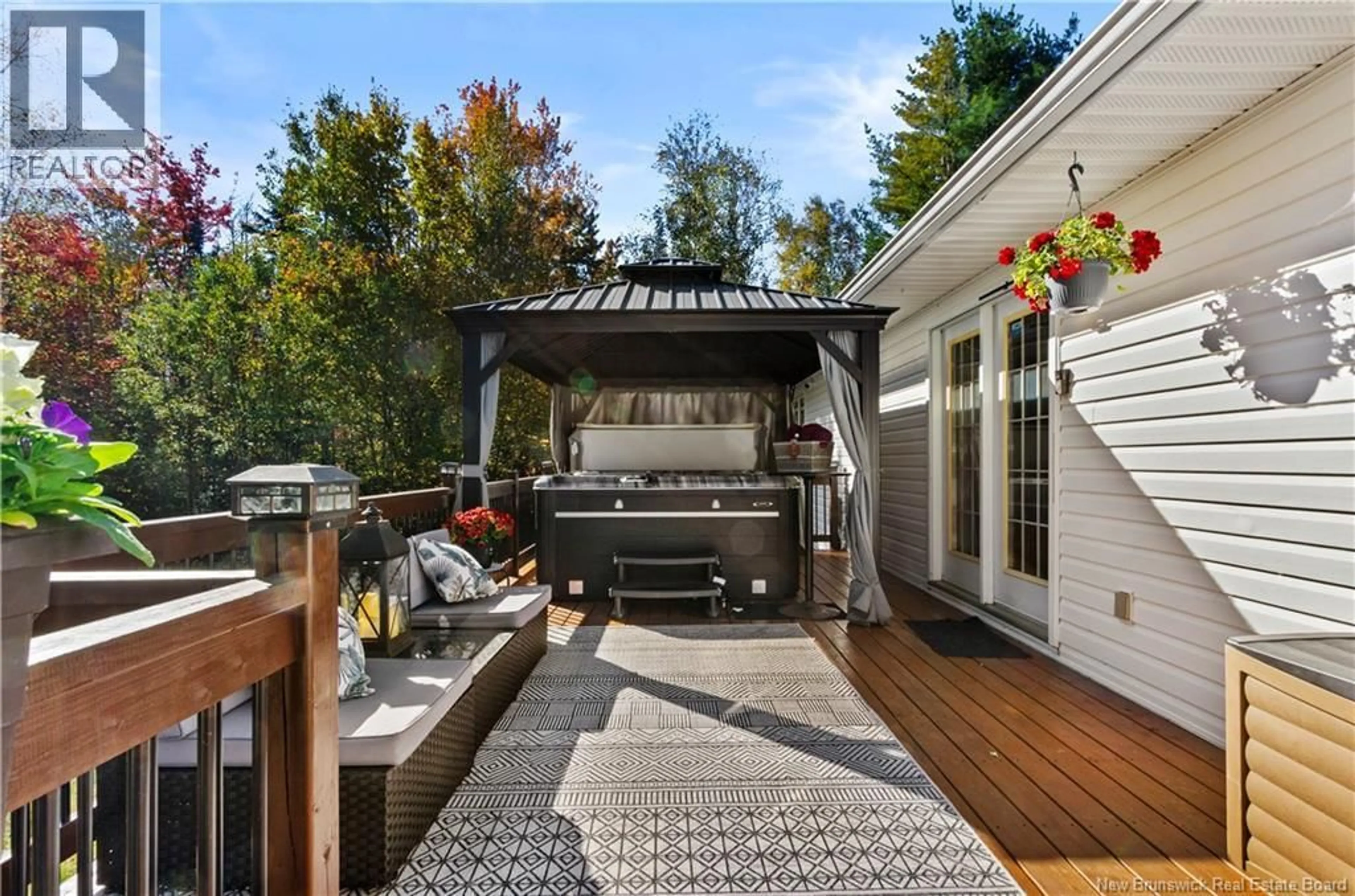 Patio, unknown for 738 ROUTE 148, Nashwaak Village New Brunswick E6C1M2