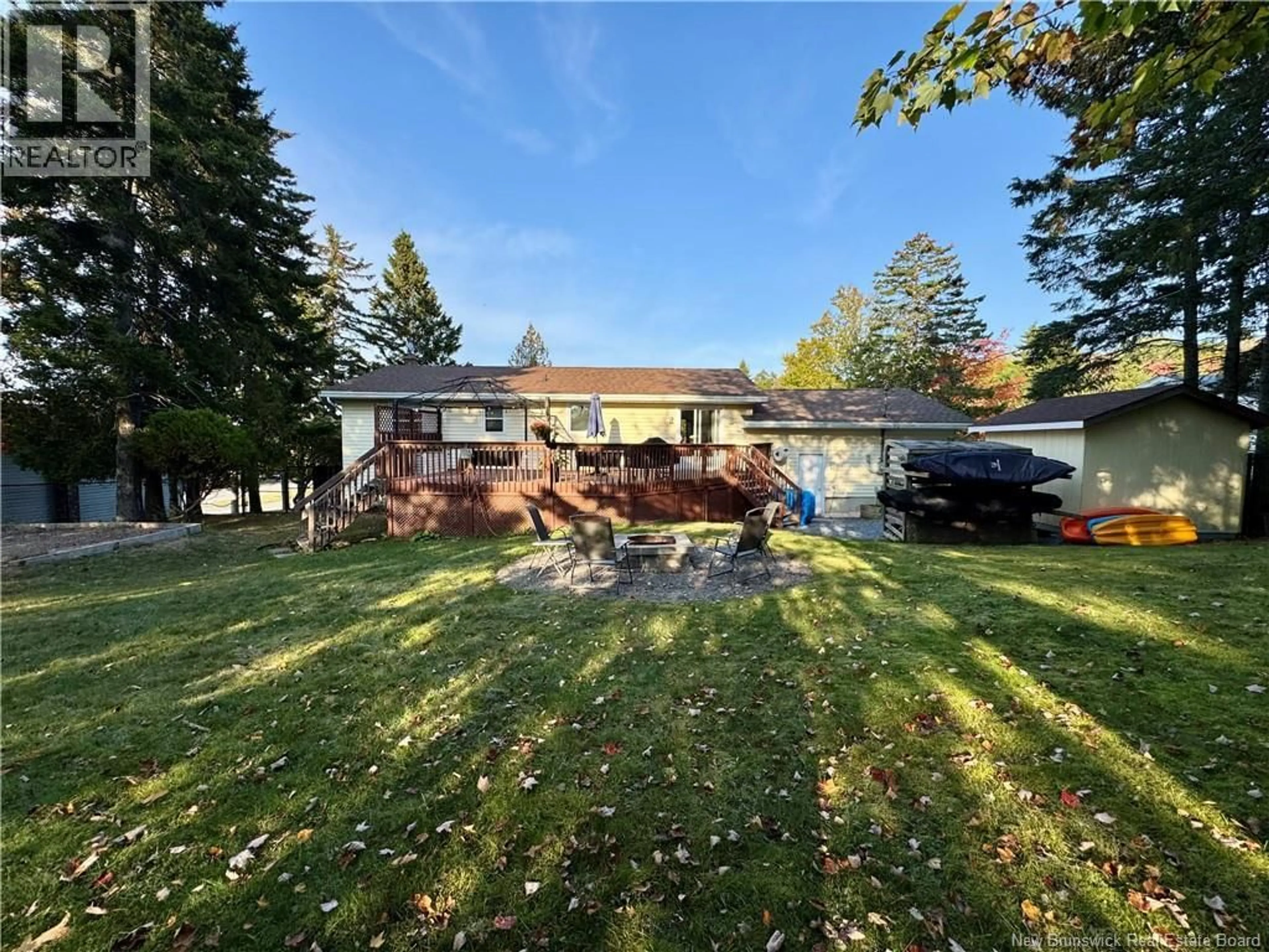 A pic from outside/outdoor area/front of a property/back of a property/a pic from drone, street for 4 COUNTRY CRESCENT, Quispamsis New Brunswick E2E1T1
