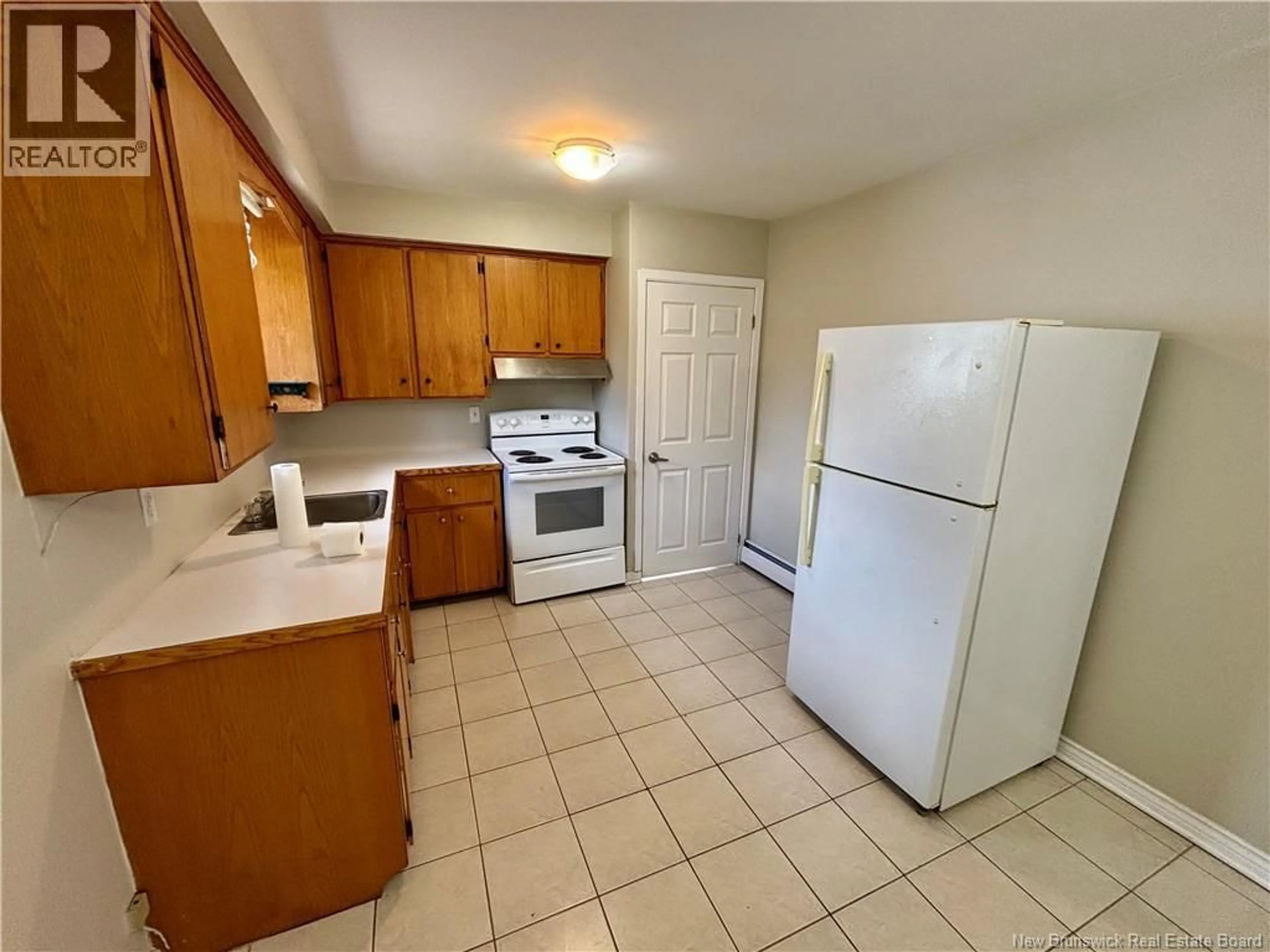 Standard kitchen, unknown for 318 CANTERBURY DRIVE, Fredericton New Brunswick E3B4L9