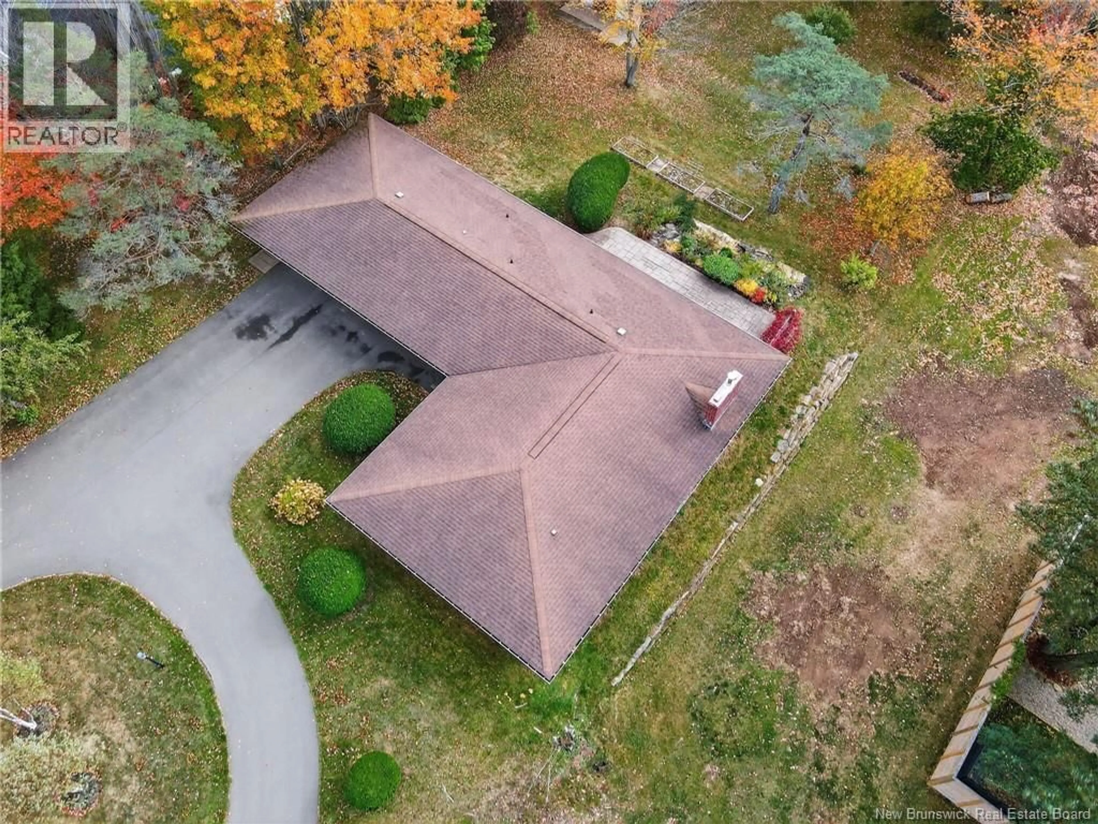 A pic from outside/outdoor area/front of a property/back of a property/a pic from drone, street for 610 SHEDIAC ROAD, Moncton New Brunswick E1A2T1