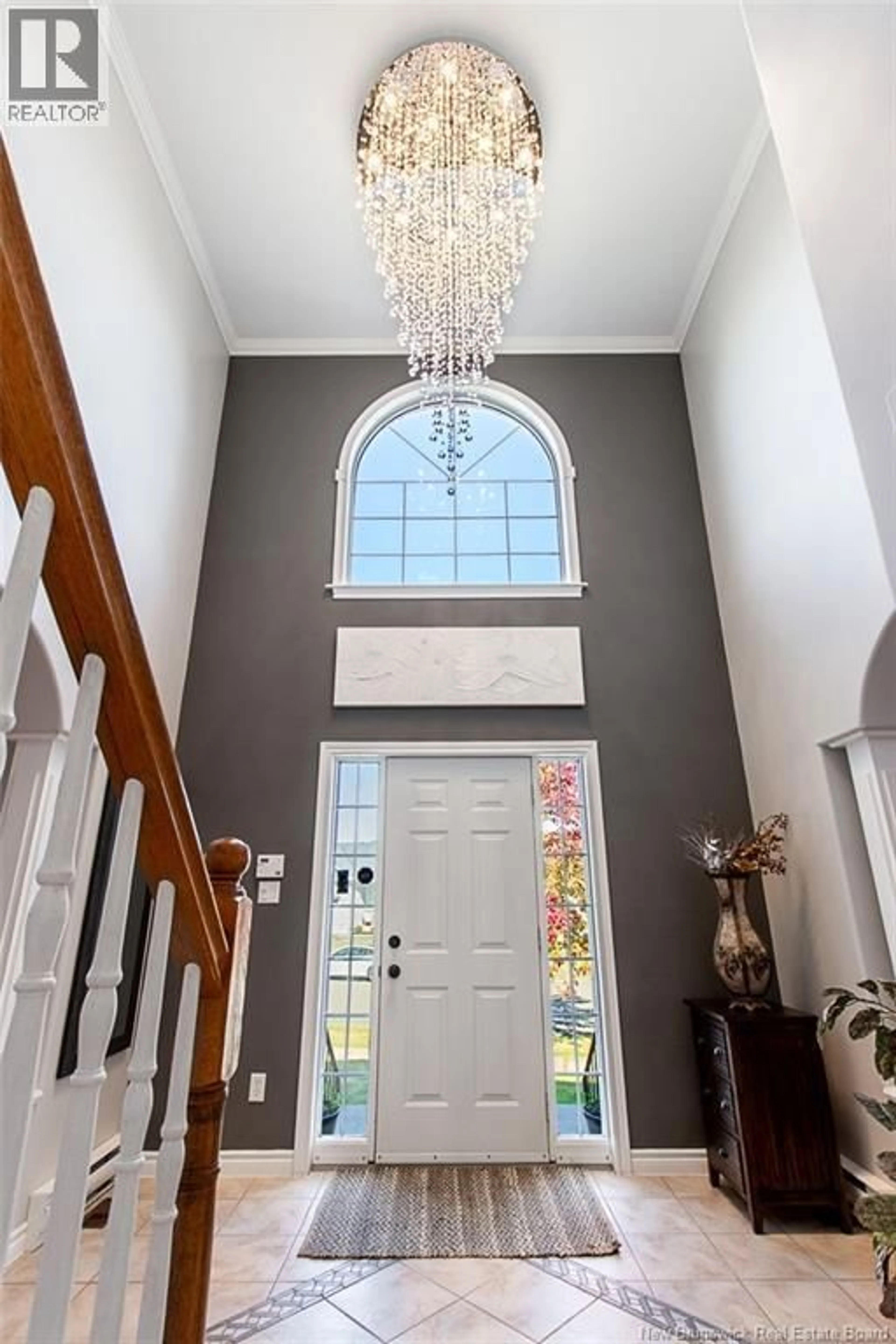 Indoor entryway for 106 ROYAL OAKS BOULEVARD, Moncton New Brunswick E1H3P2