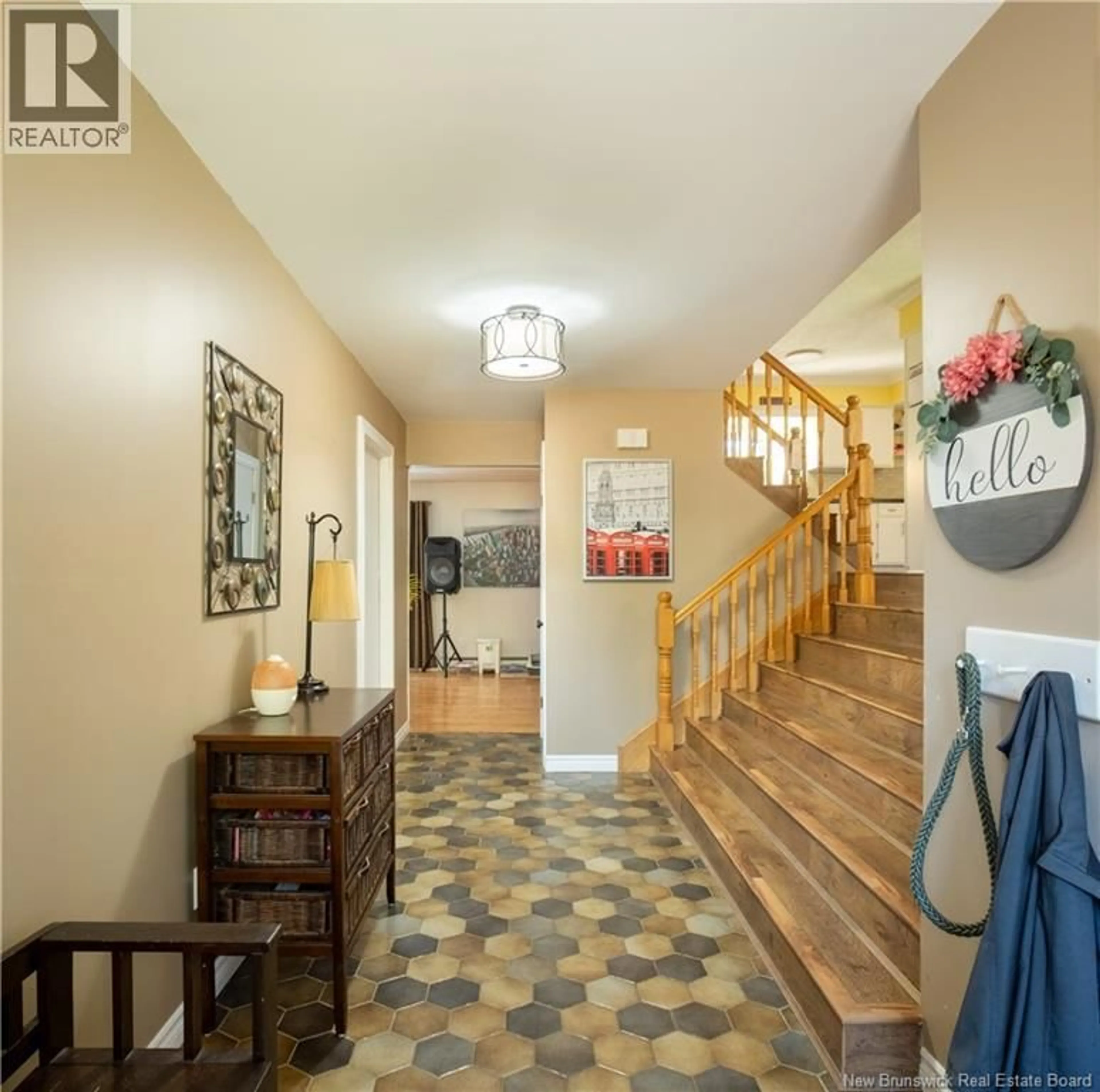 Indoor foyer for 8 WELLAND STREET, Riverview New Brunswick E1B4L9