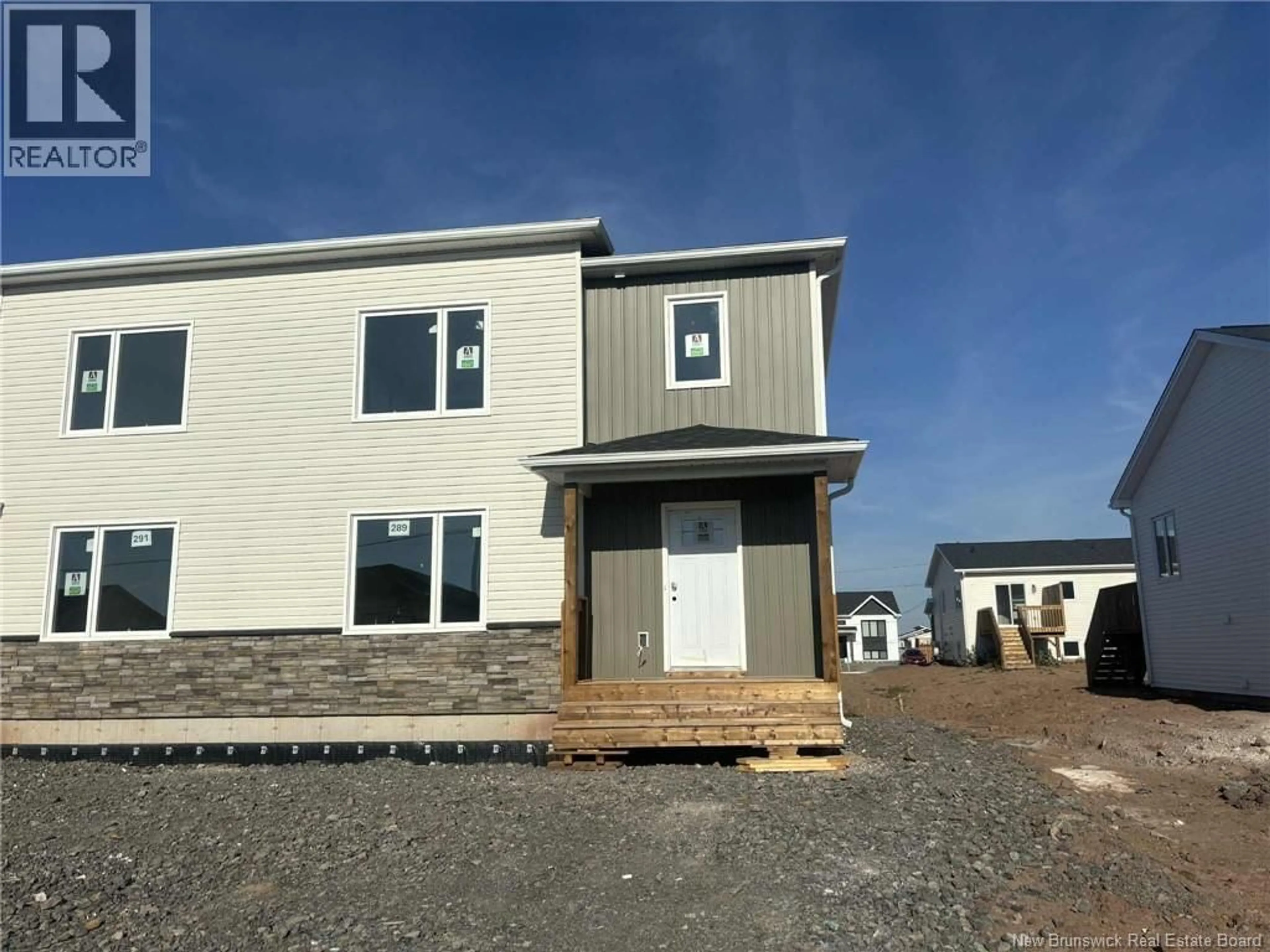 Home with vinyl exterior material, building for 289 MACCOUN STREET, Moncton New Brunswick E1K0A1