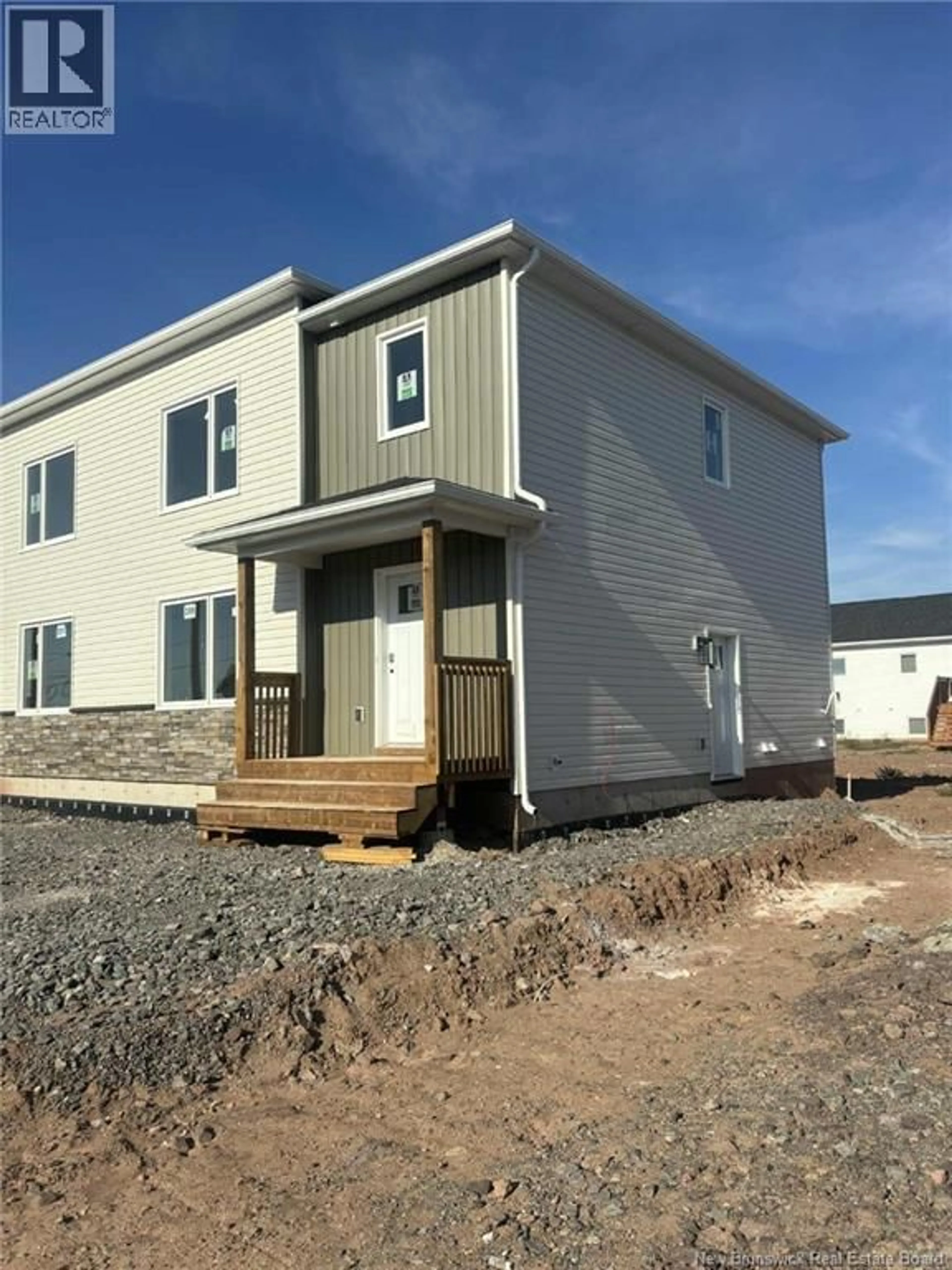 Home with vinyl exterior material, building for 289 MACCOUN STREET, Moncton New Brunswick E1K0A1