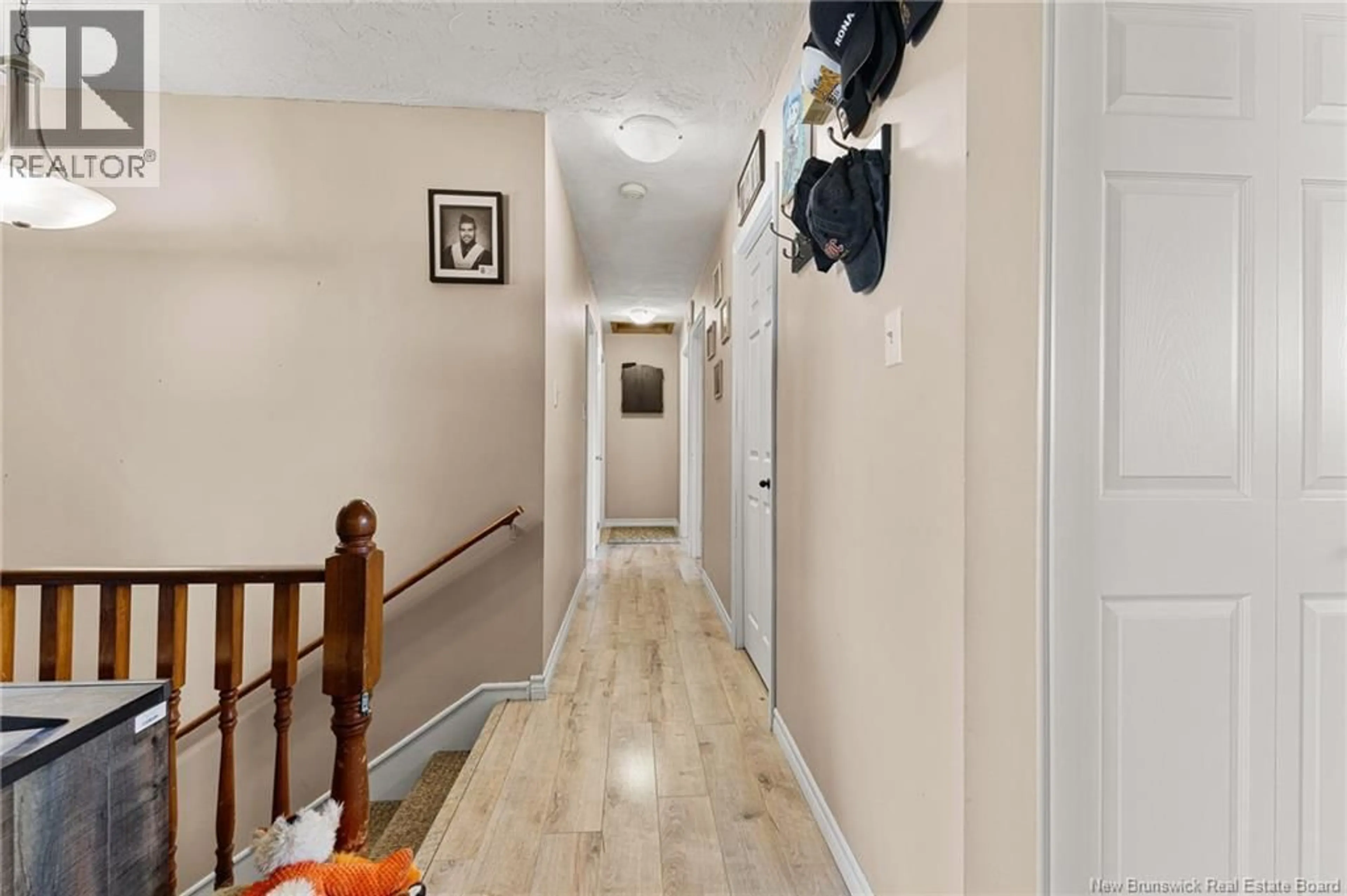 Indoor foyer for 42-44 MEADOWDALE, Moncton New Brunswick E1G1N5