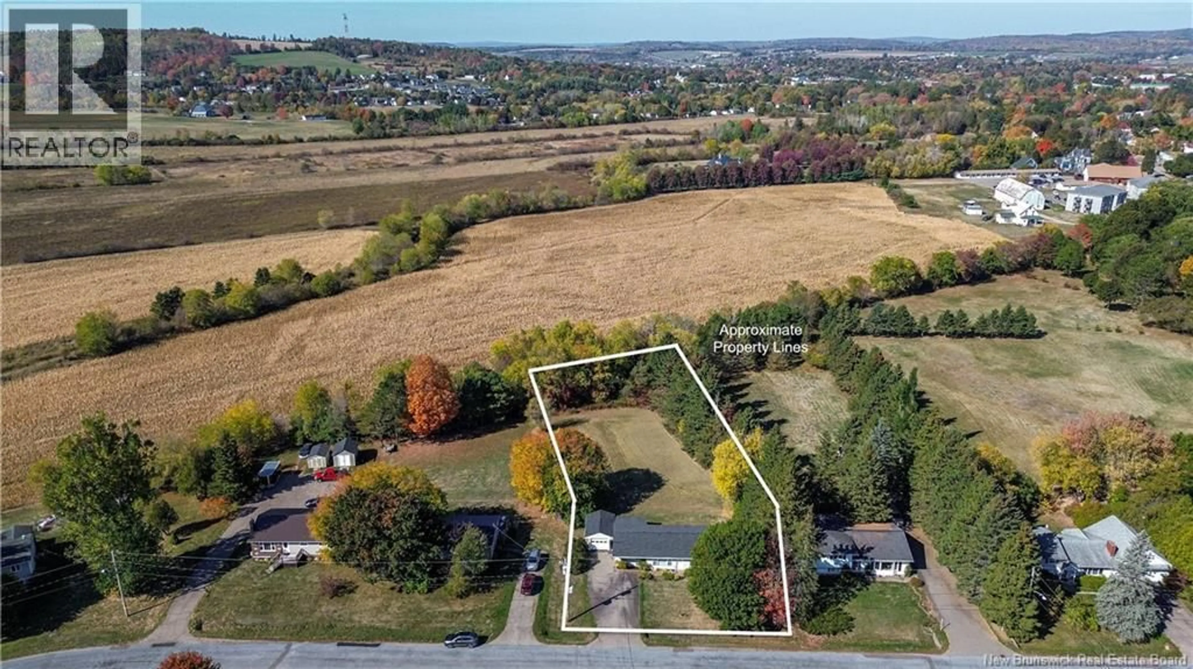 A pic from outside/outdoor area/front of a property/back of a property/a pic from drone, unknown for 19 CREIGHTON DRIVE, Sussex Corner New Brunswick E4E3C8