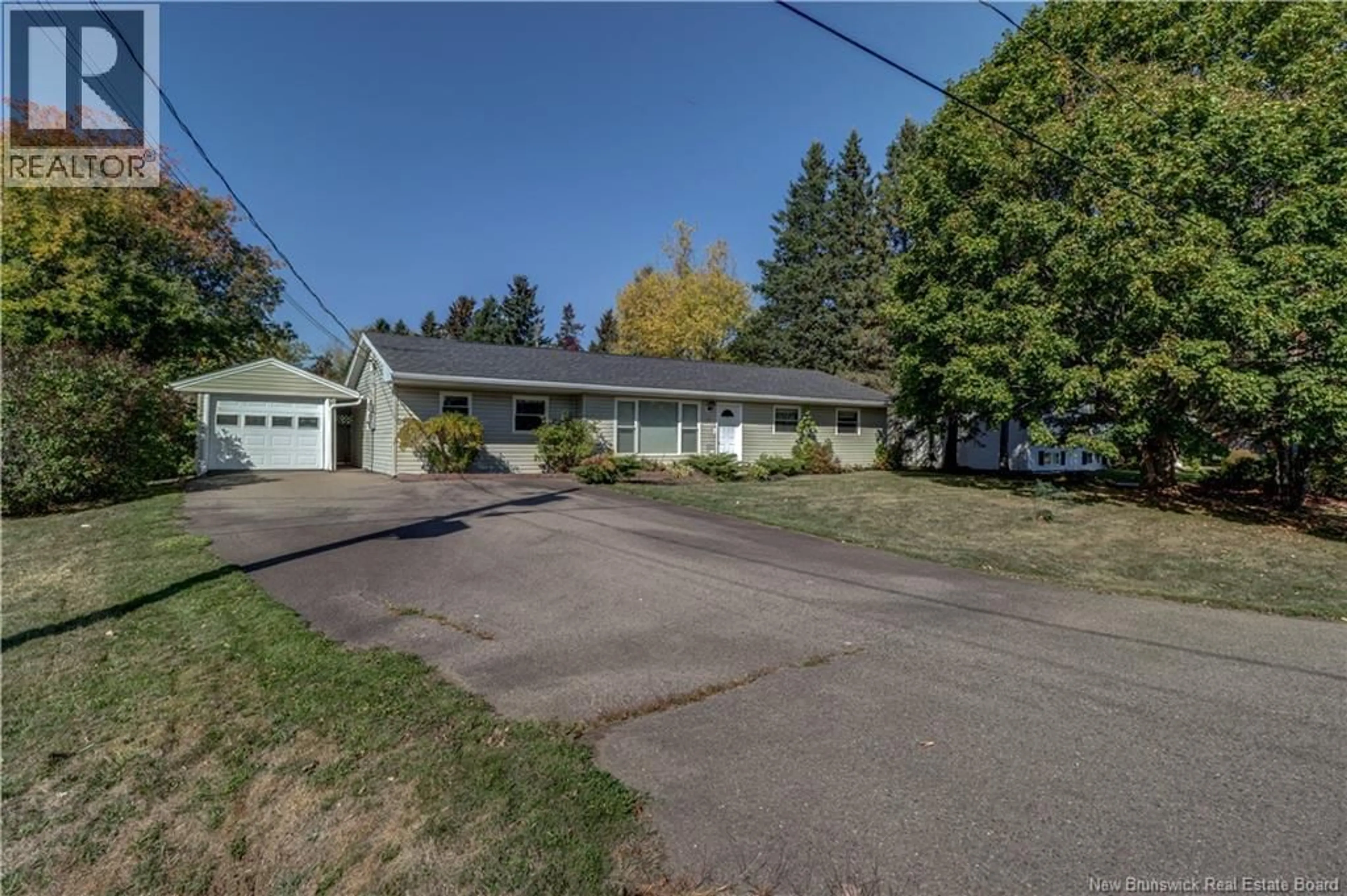 A pic from outside/outdoor area/front of a property/back of a property/a pic from drone, street for 19 CREIGHTON DRIVE, Sussex Corner New Brunswick E4E3C8