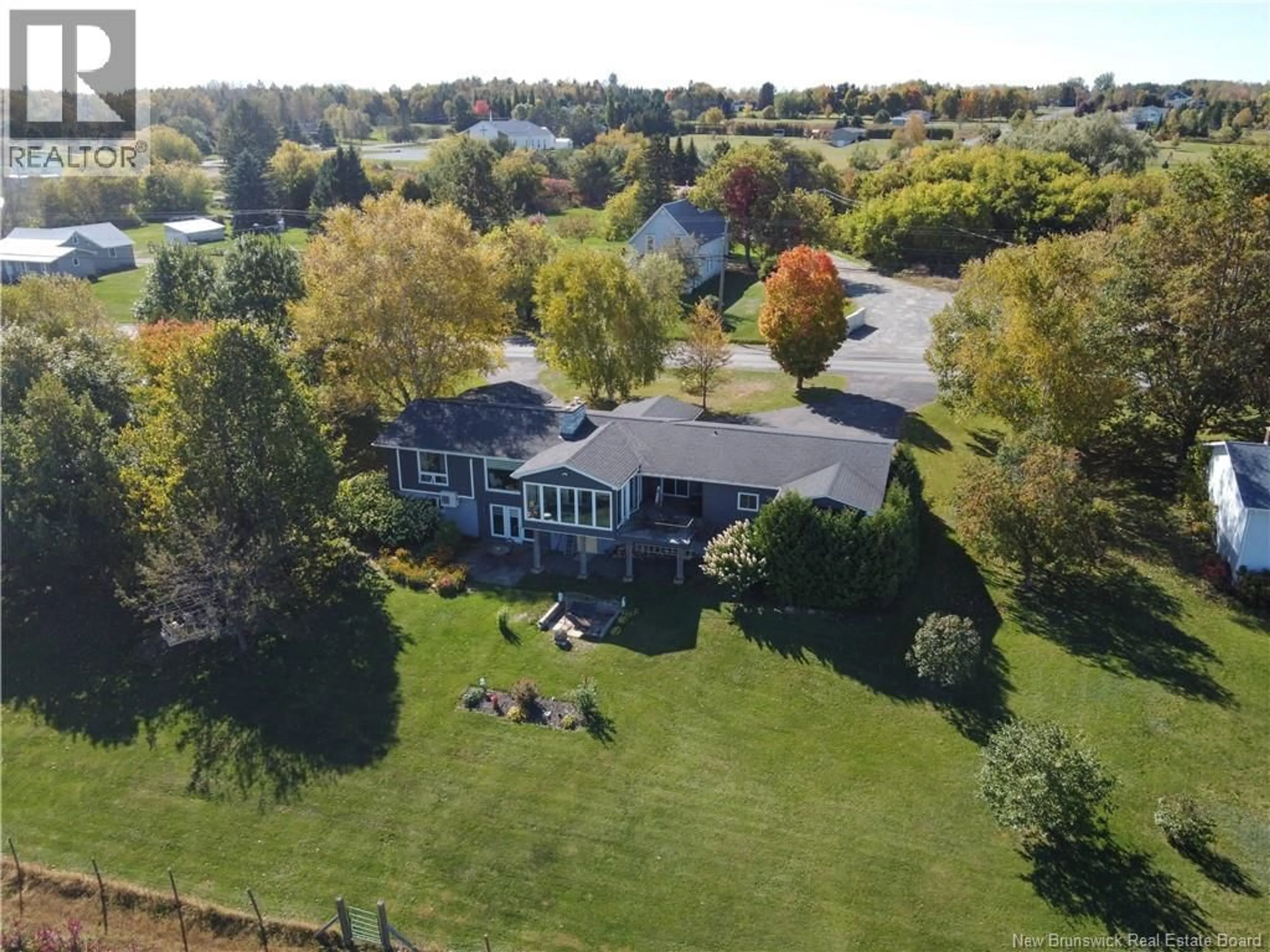 A pic from outside/outdoor area/front of a property/back of a property/a pic from drone, water/lake/river/ocean view for 2640 ROUTE 103, Somerville New Brunswick E7P3A9
