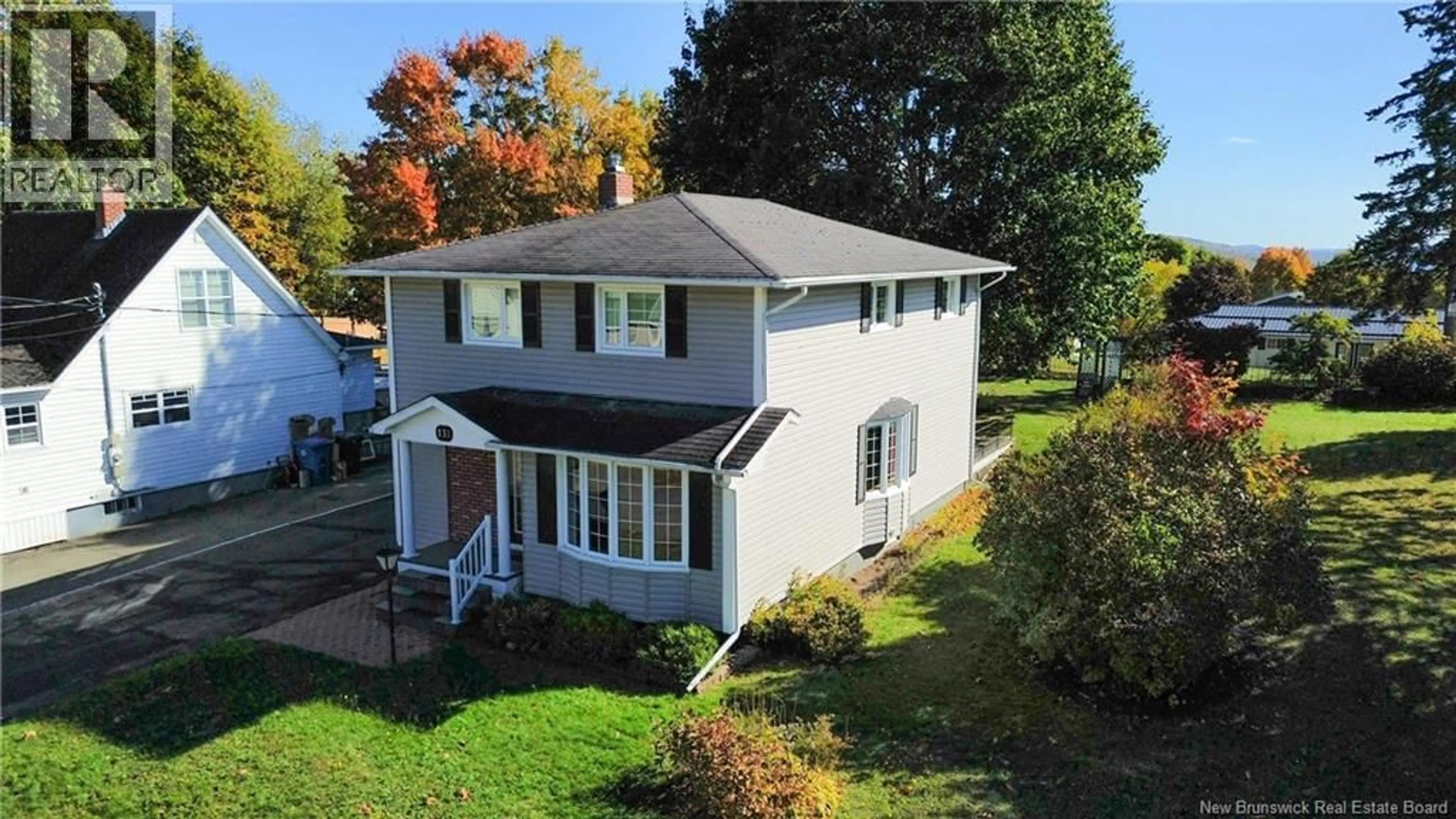 A pic from outside/outdoor area/front of a property/back of a property/a pic from drone, unknown for 131 CAMBRIDGE STREET, Woodstock New Brunswick E7M1E1