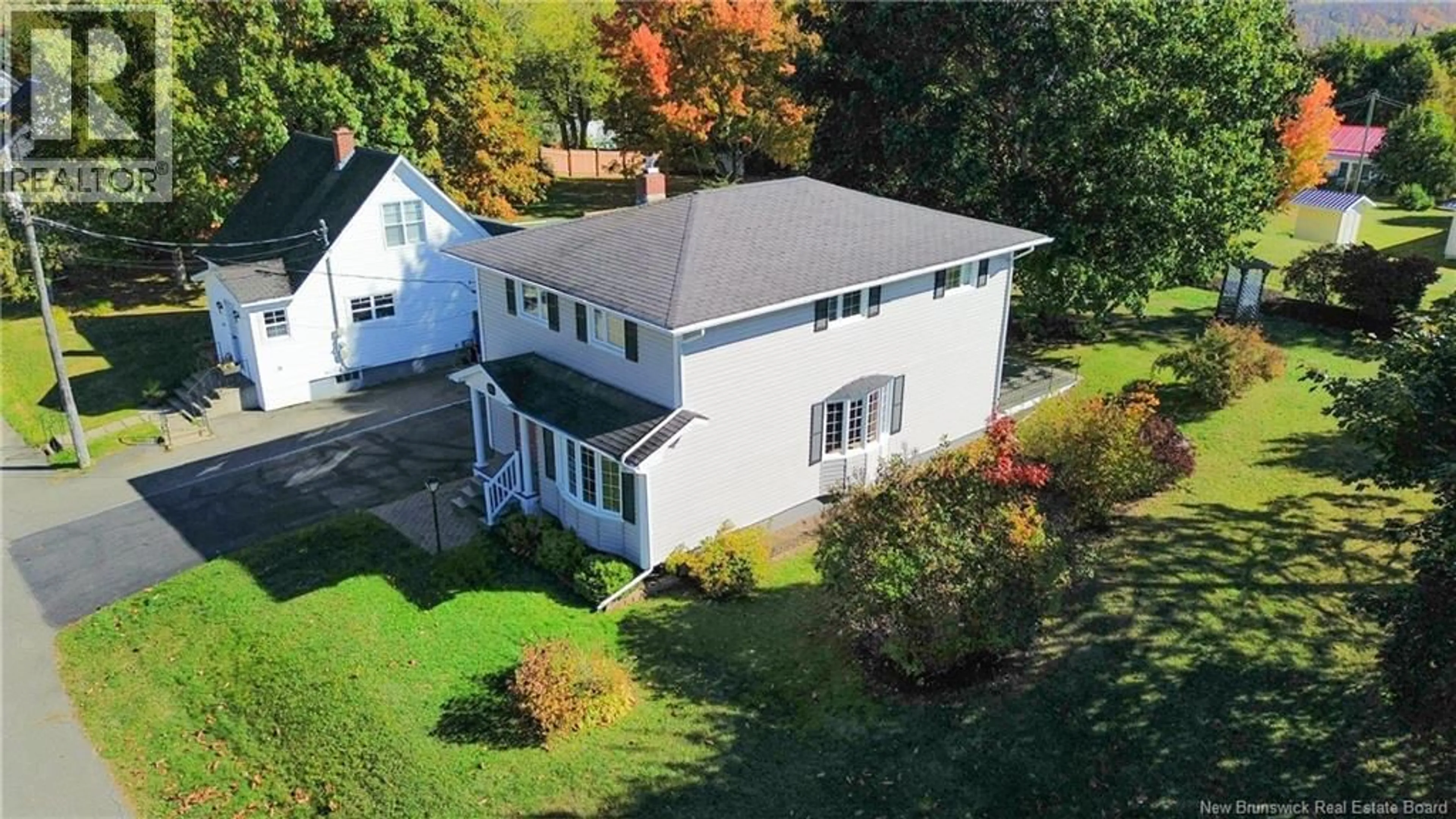 A pic from outside/outdoor area/front of a property/back of a property/a pic from drone, building for 131 CAMBRIDGE STREET, Woodstock New Brunswick E7M1E1
