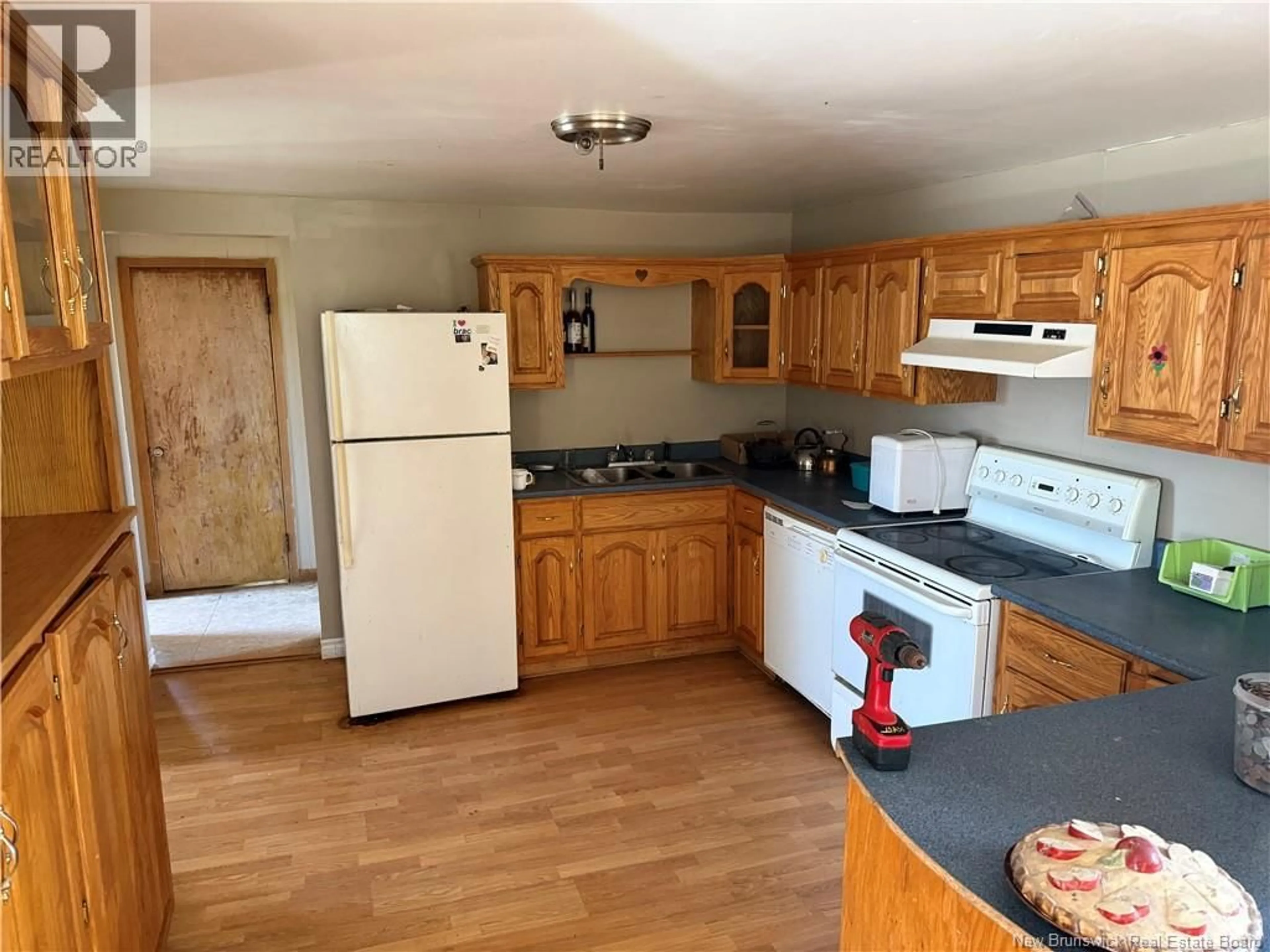 Standard kitchen, unknown for 4559 ROUTE 880, Havelock New Brunswick E4Z5K7