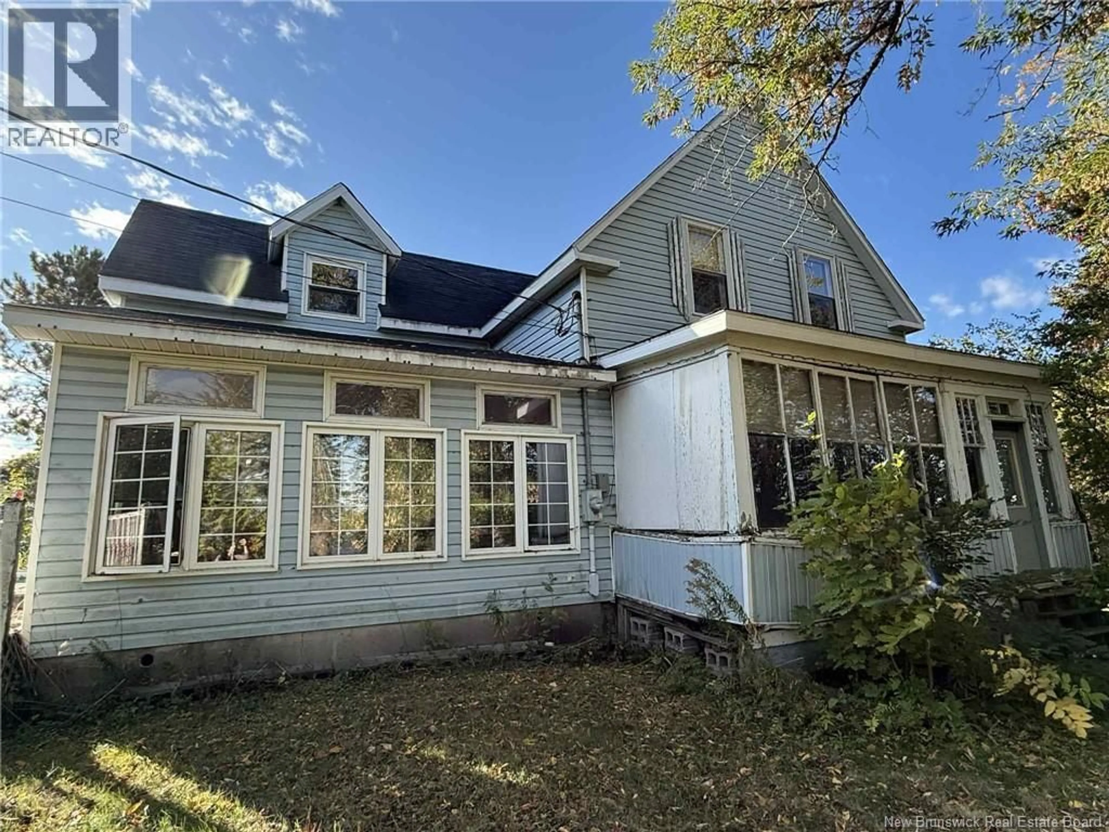 Home with vinyl exterior material, street for 1624 WATER STREET, Miramichi New Brunswick E1N1A8