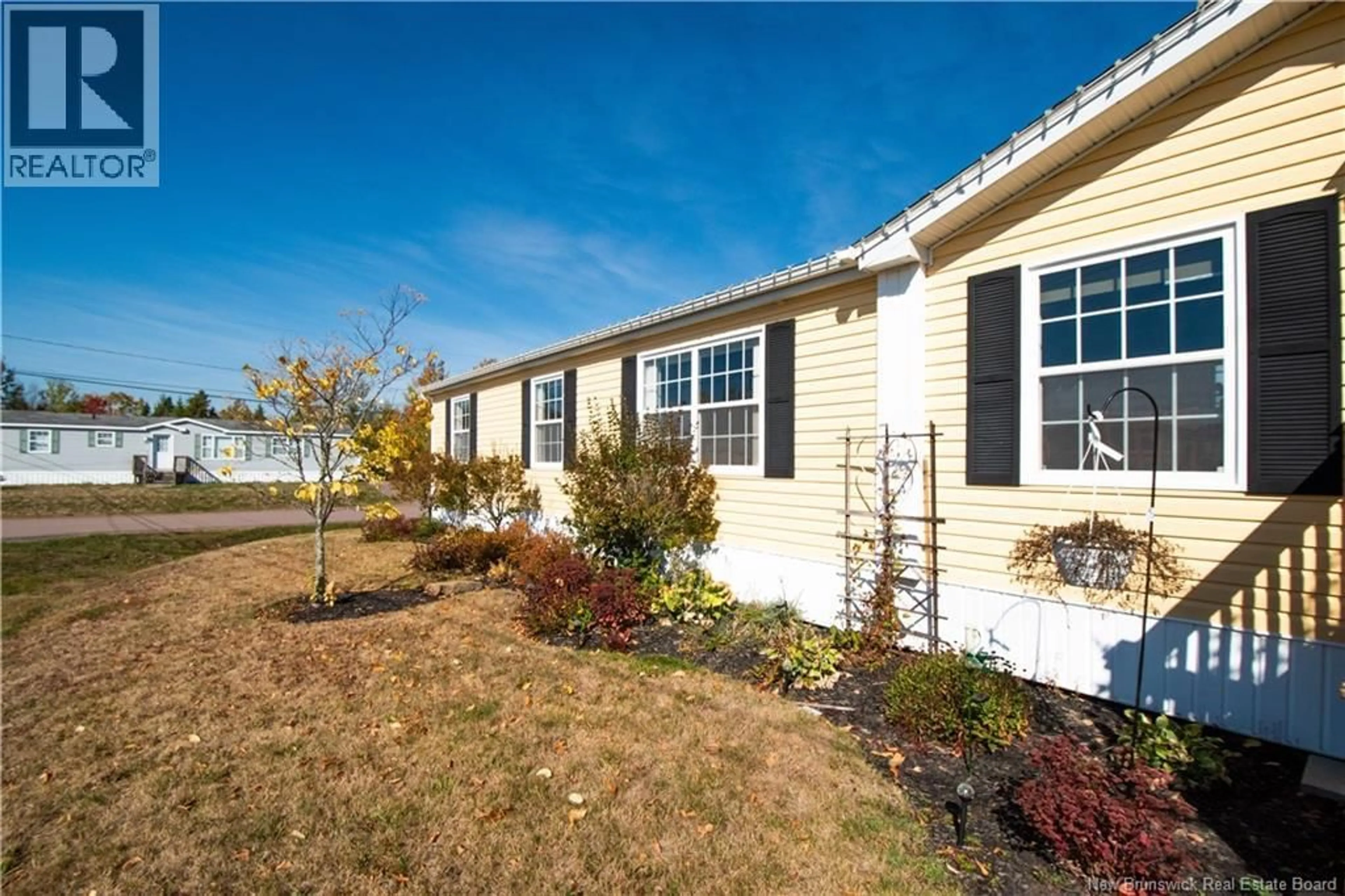 Home with vinyl exterior material, unknown for 5 CRANBROOK LANE, Riverview New Brunswick E1B0N7