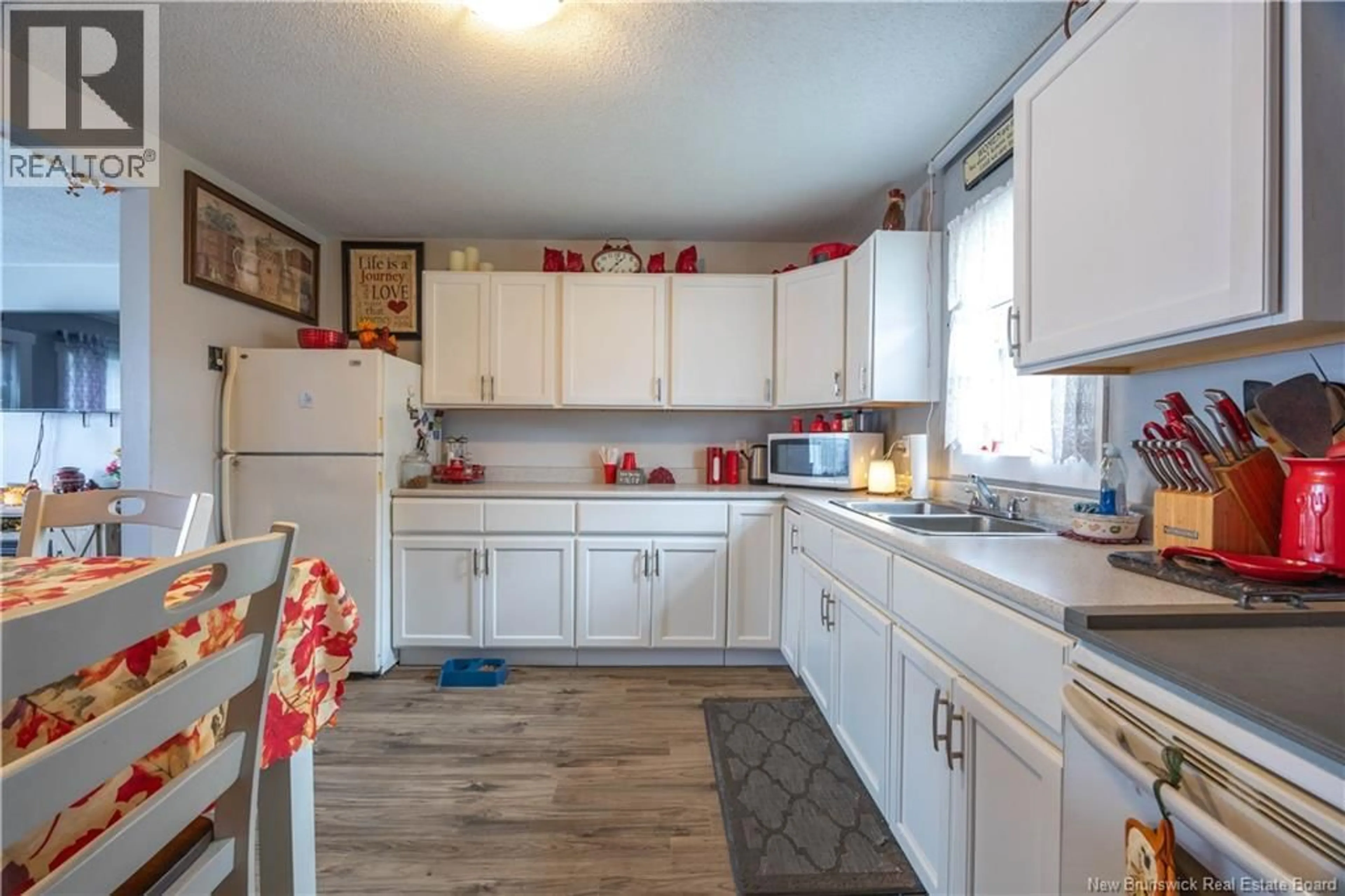 Standard kitchen, unknown for 38 BROWN STREET, Saint John New Brunswick E2H1X6