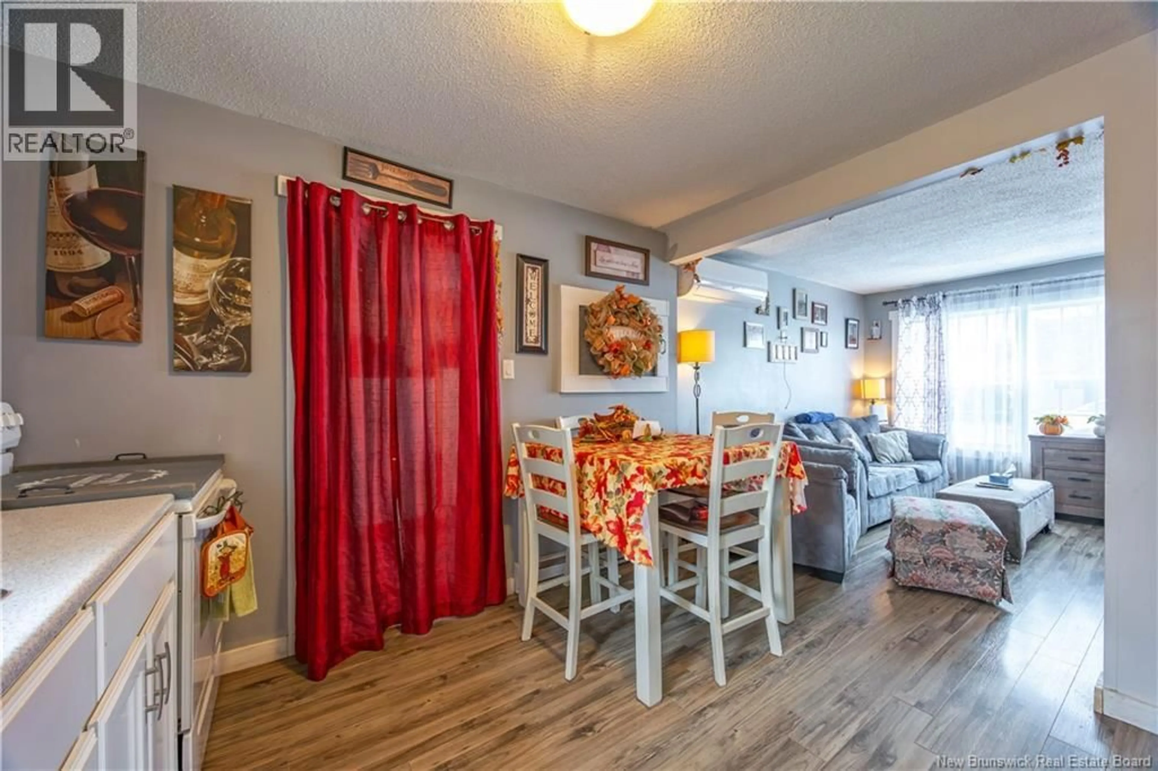 Dining room, wood/laminate floor for 38 BROWN STREET, Saint John New Brunswick E2H1X6