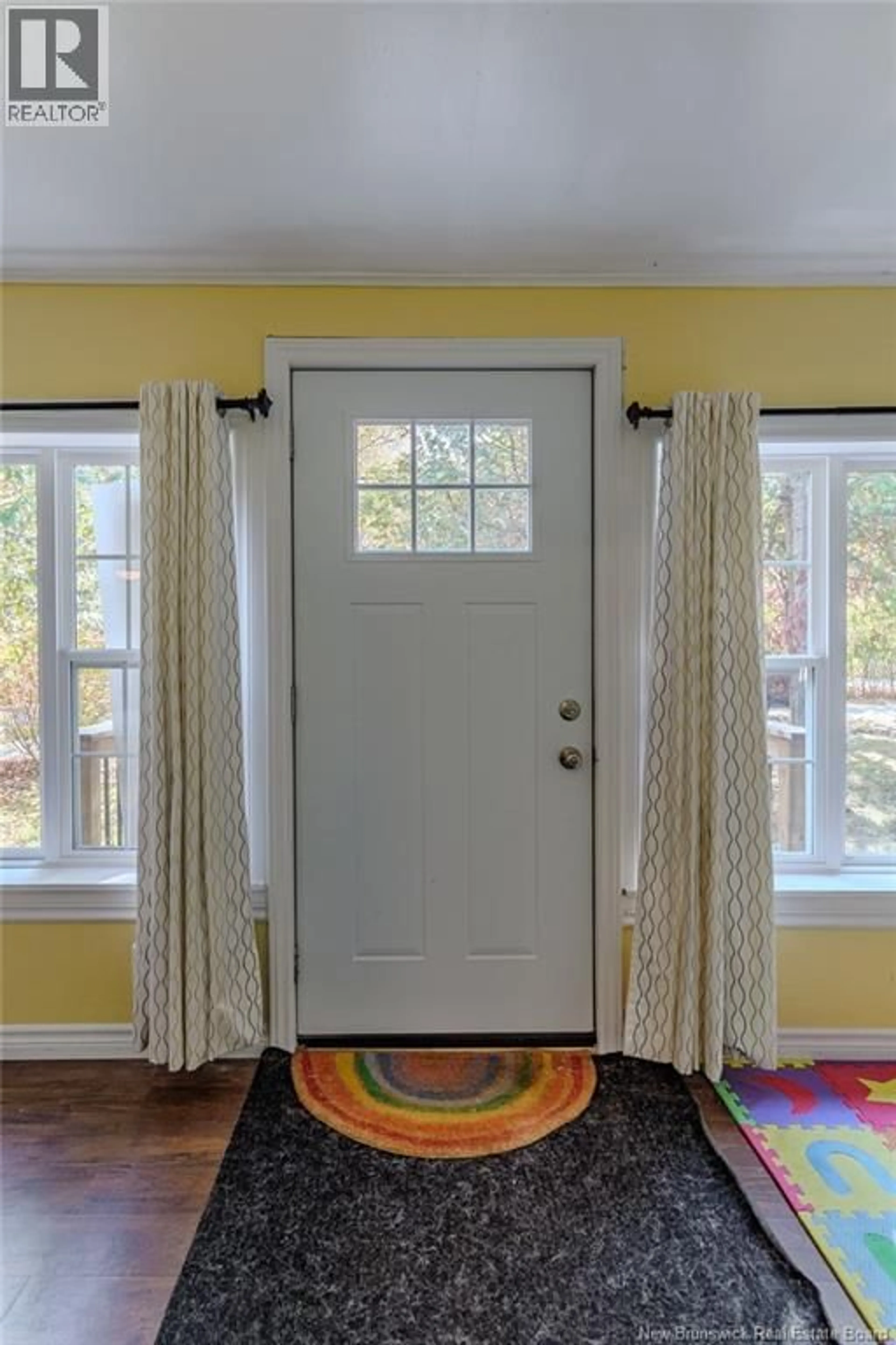 Indoor entryway for 45 BELMONT ROAD, Saint John New Brunswick E2M6J9