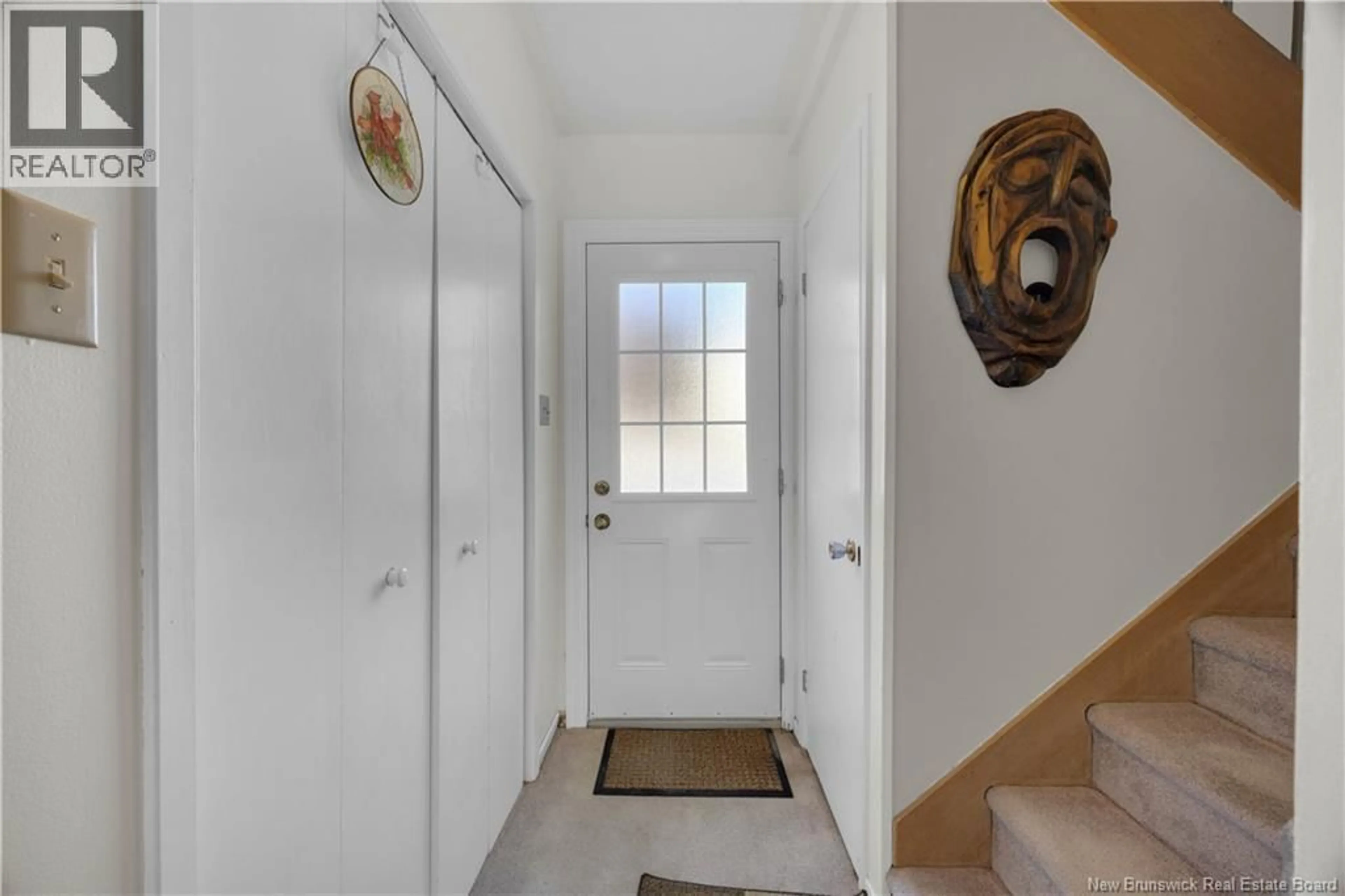 Indoor entryway for 146 WOODHAVEN DRIVE, Saint John New Brunswick E2K4N6