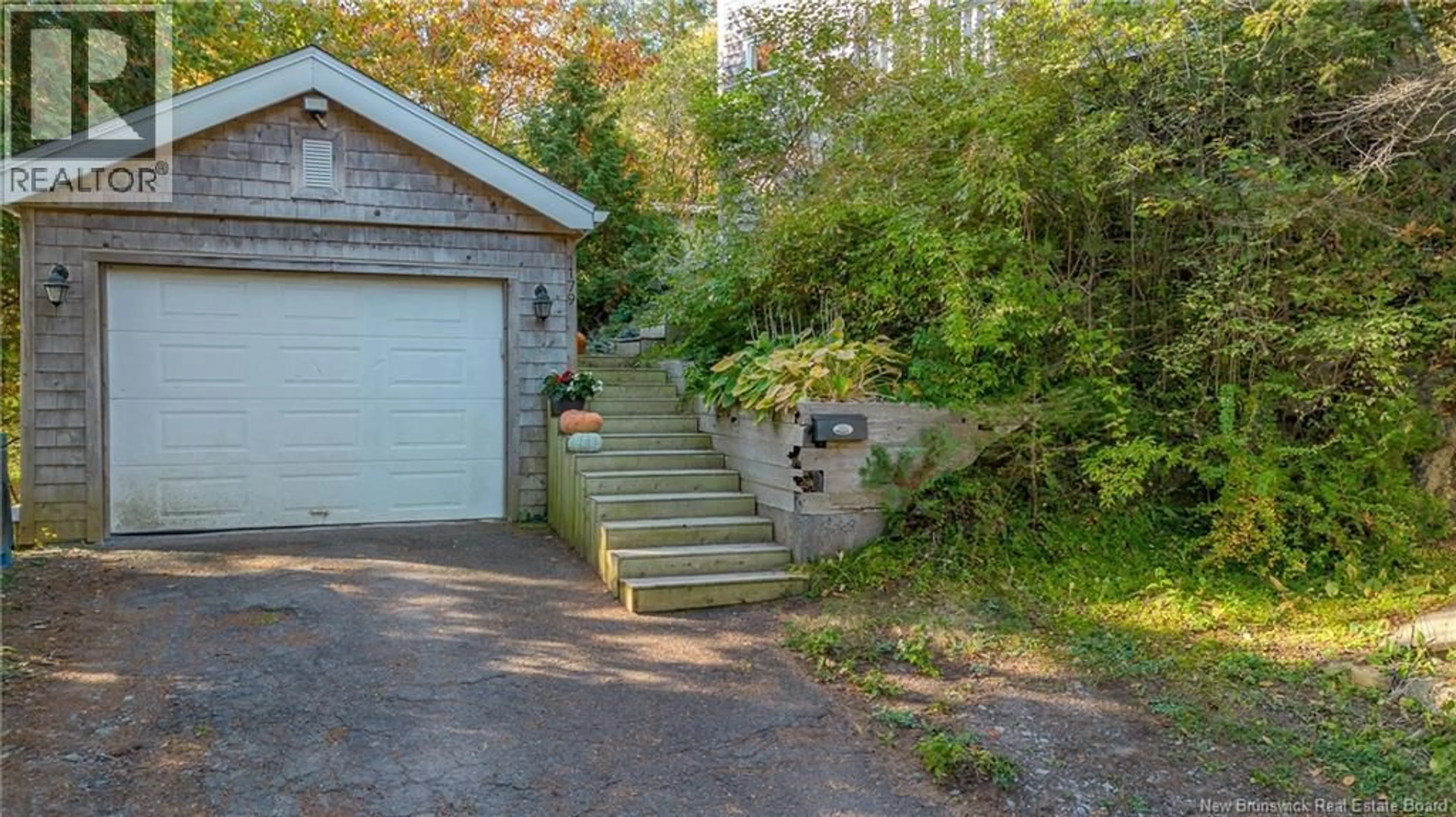 Indoor garage for 1179 ROTHESAY ROAD, Saint John New Brunswick E2H2H9