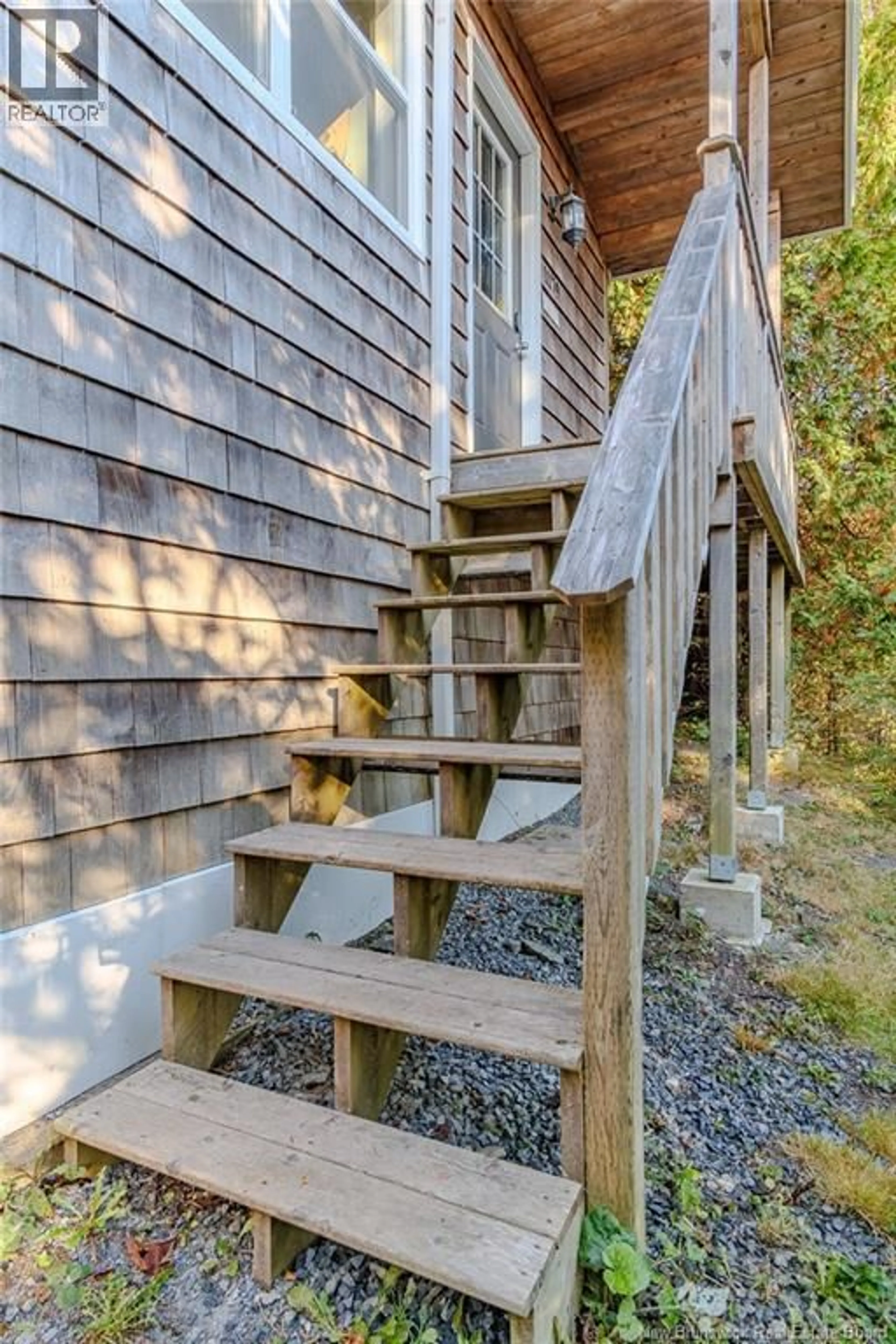 Stairs for 1179 ROTHESAY ROAD, Saint John New Brunswick E2H2H9