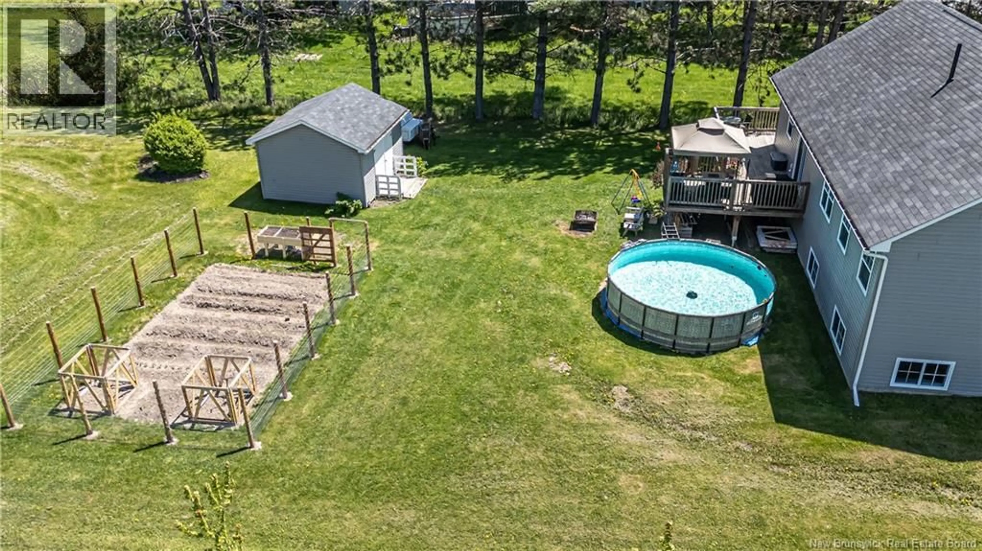 A pic from outside/outdoor area/front of a property/back of a property/a pic from drone, water/lake/river/ocean view for 685 CLEMENTS DRIVE, Fredericton New Brunswick E3A1B8