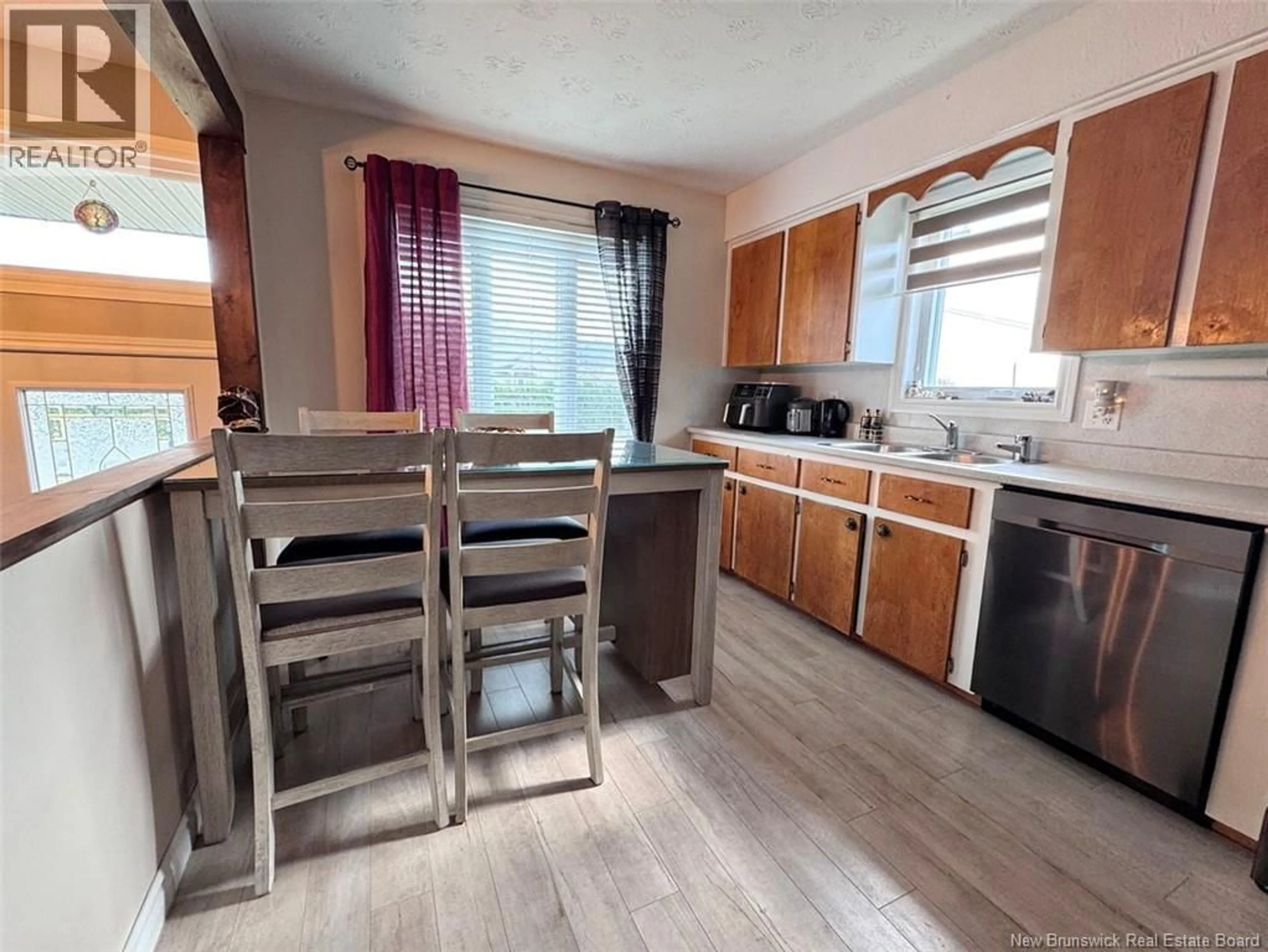 Standard kitchen, unknown for 948 DU POUVOIR ROAD, Saint-Joseph-De-Madawaska New Brunswick E7B2M4