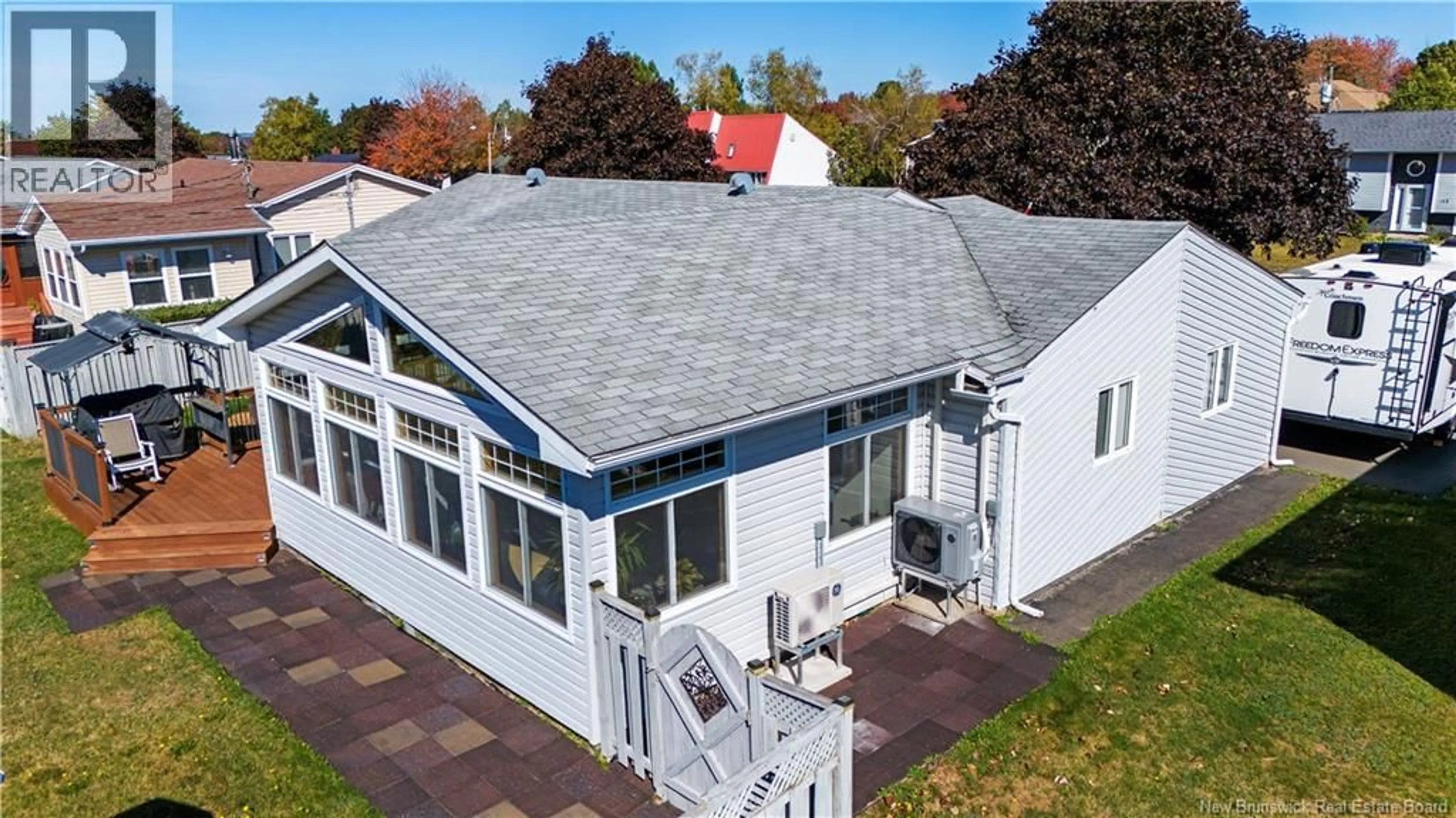 A pic from outside/outdoor area/front of a property/back of a property/a pic from drone, building for 125 ALPHONSE STREET, Shediac New Brunswick E4P1C9