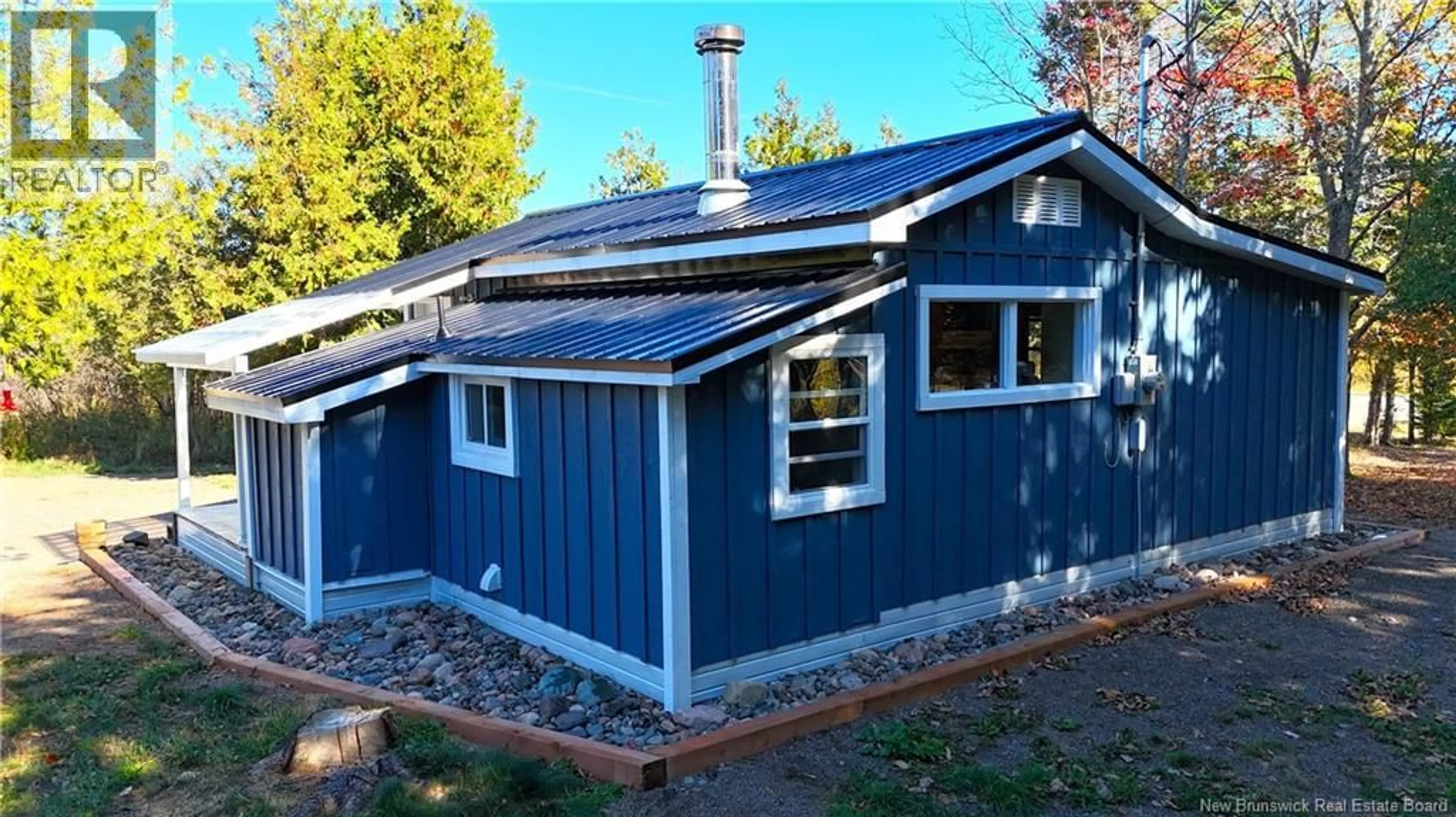 Home with vinyl exterior material, building for 260 MANOR ROAD, St George New Brunswick E5C3R9