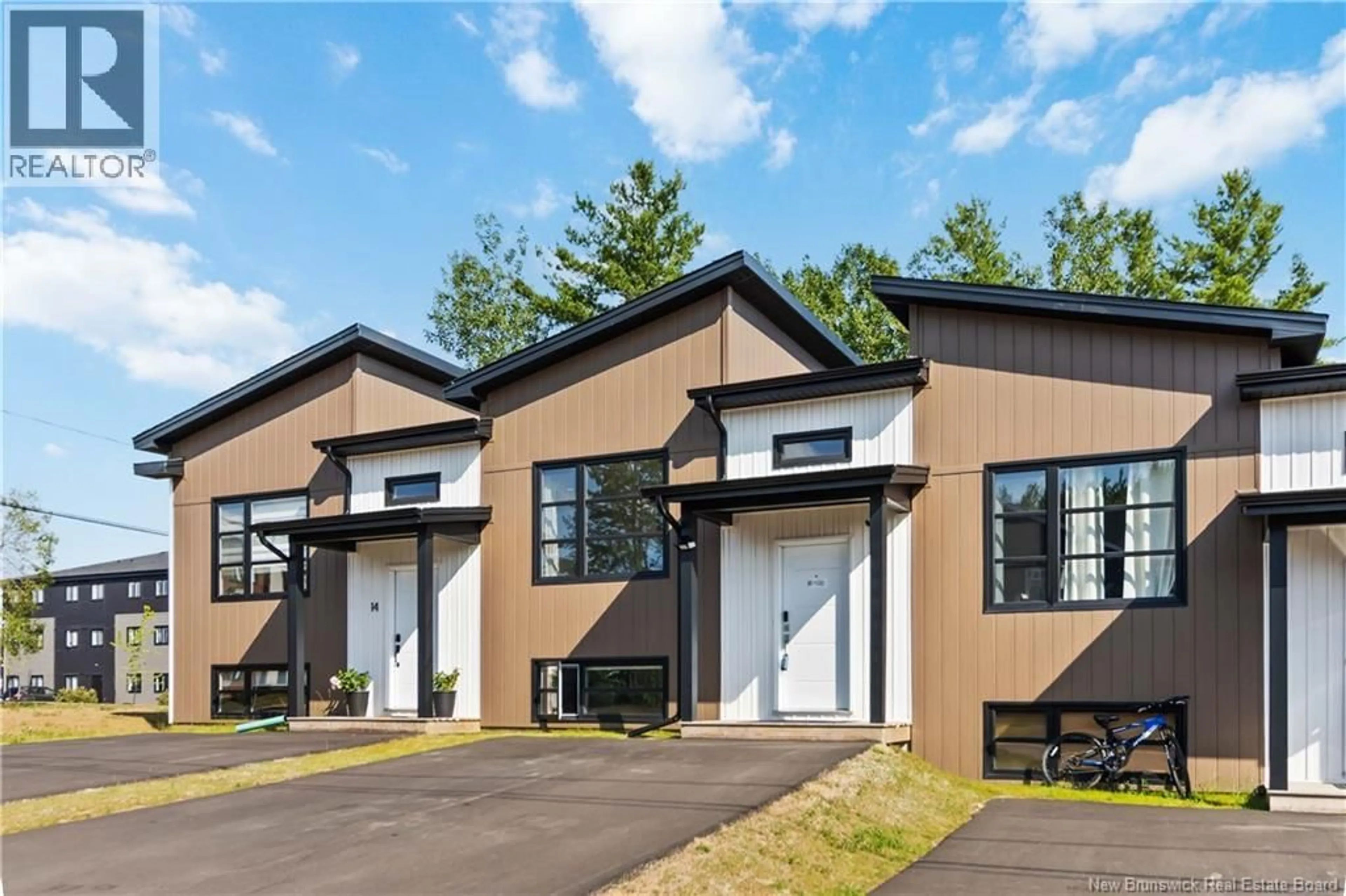 Home with vinyl exterior material, street for 16 BEAU DOMAINE, Dieppe New Brunswick E1A9H5