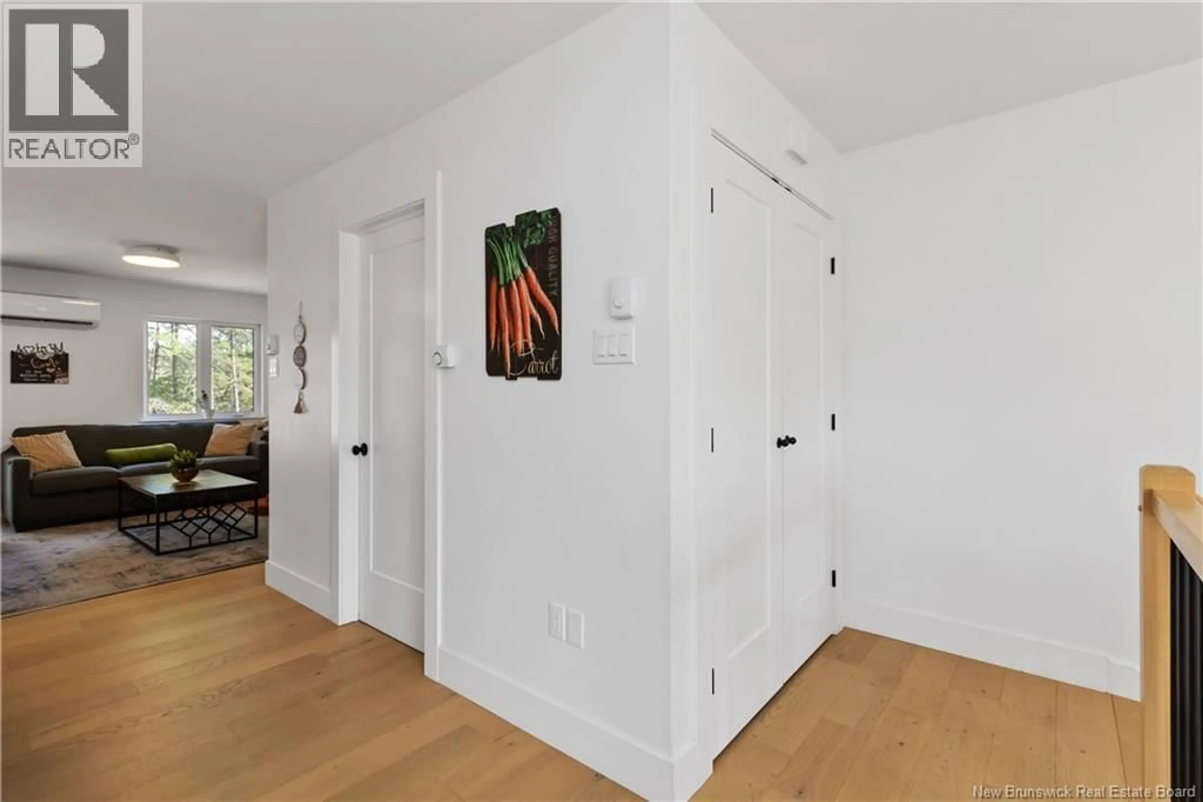 Indoor entryway for 16 BEAU DOMAINE, Dieppe New Brunswick E1A9H5