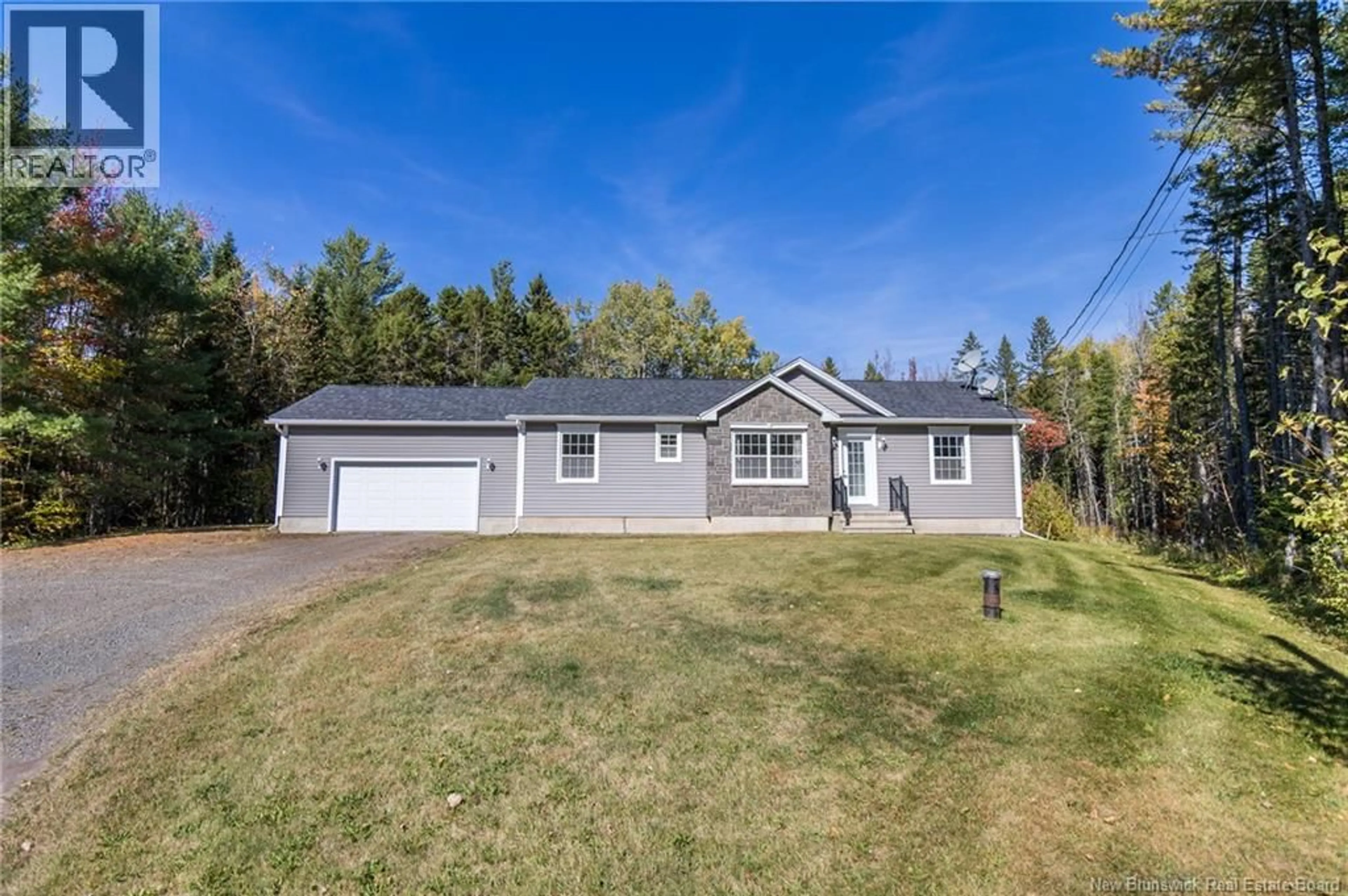 Home with vinyl exterior material, street for 10 RILEY LANE, Lincoln New Brunswick E3B0X3