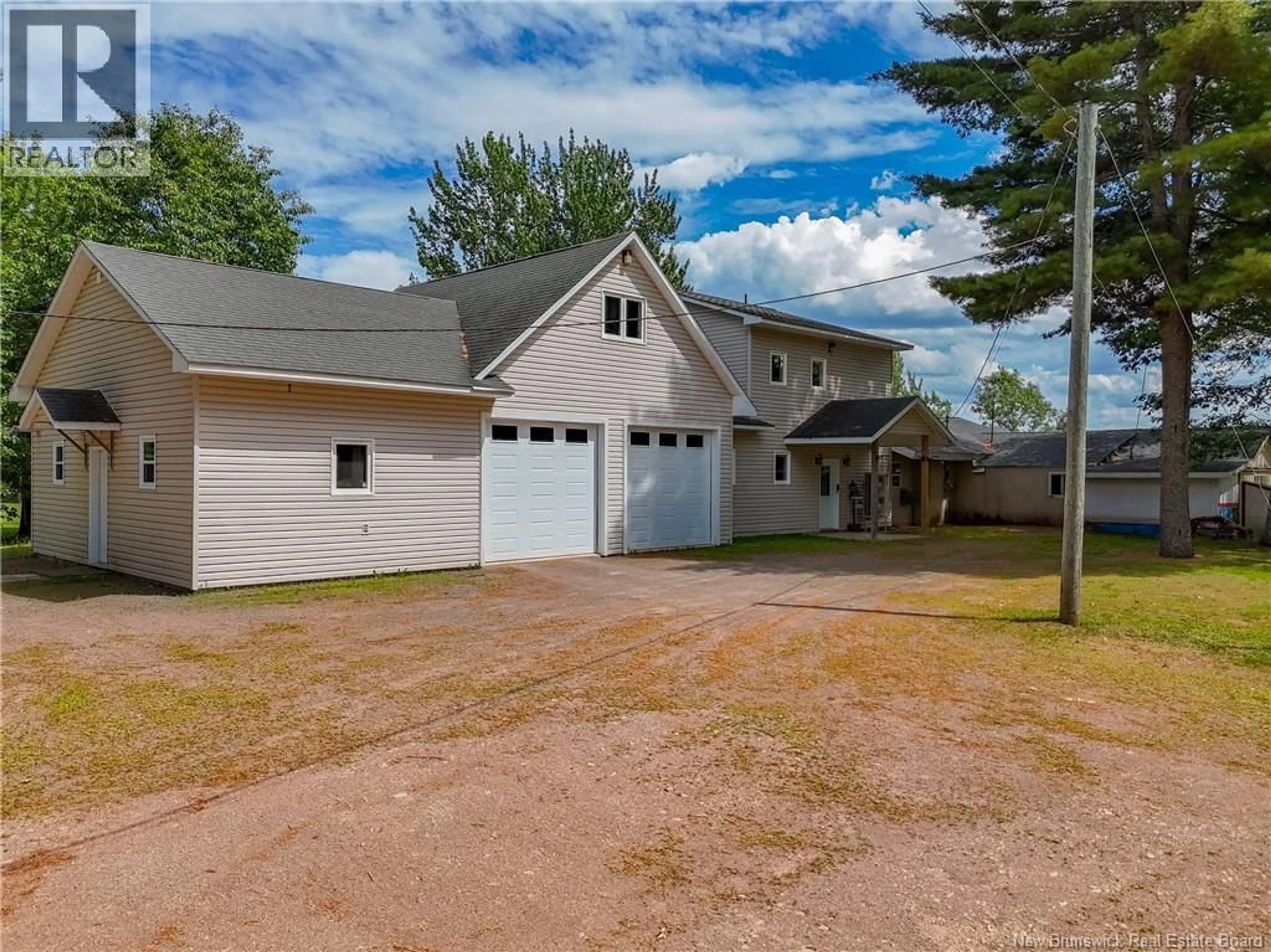 A pic from outside/outdoor area/front of a property/back of a property/a pic from drone, street for 870 ROUTE 690, Maquapit Lake New Brunswick E4B1P1