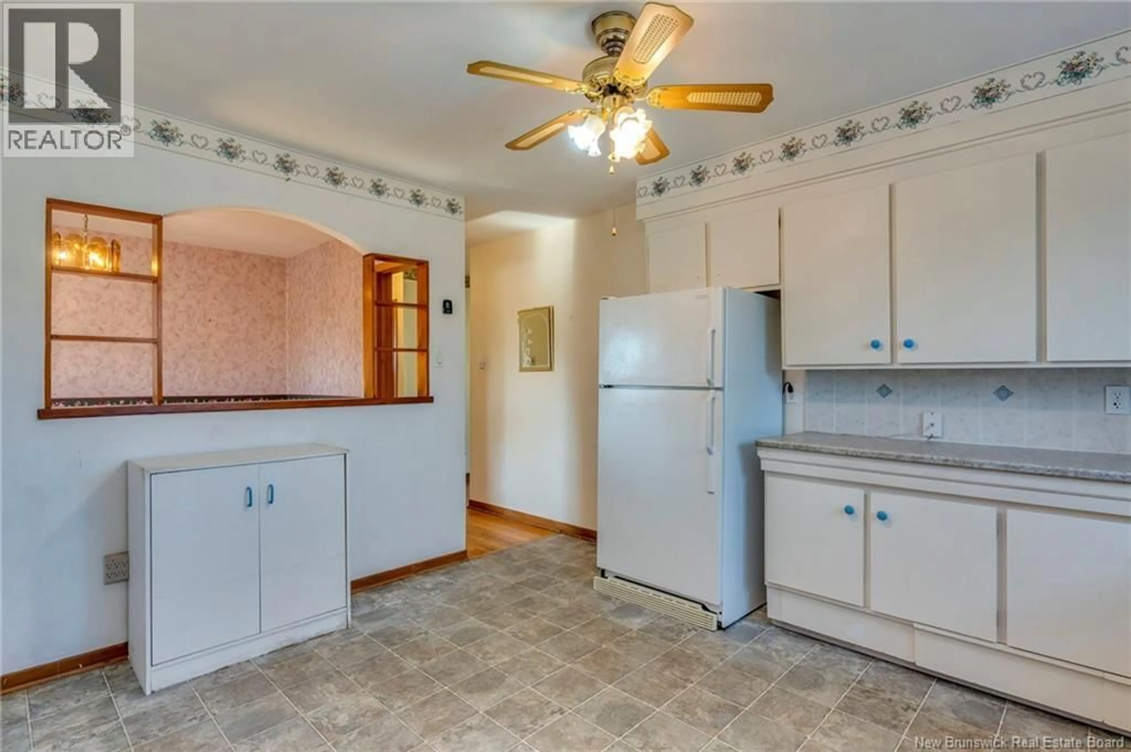 Standard kitchen, ceramic/tile floor for 60 DOROTHEA, Saint John New Brunswick E2J3J1
