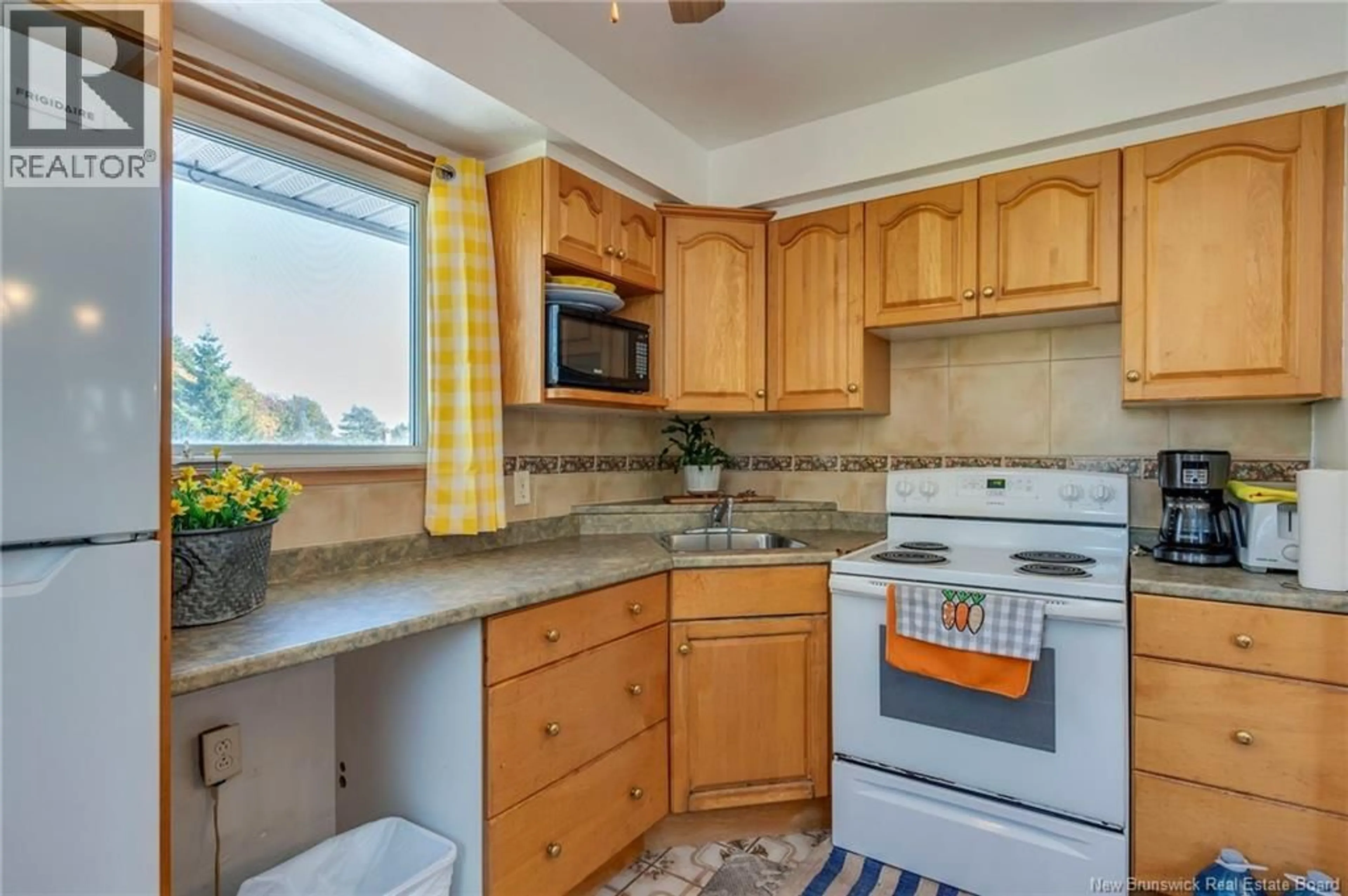 Standard kitchen, unknown for 15 MURIEL AVENUE, Saint John New Brunswick E2K3G9