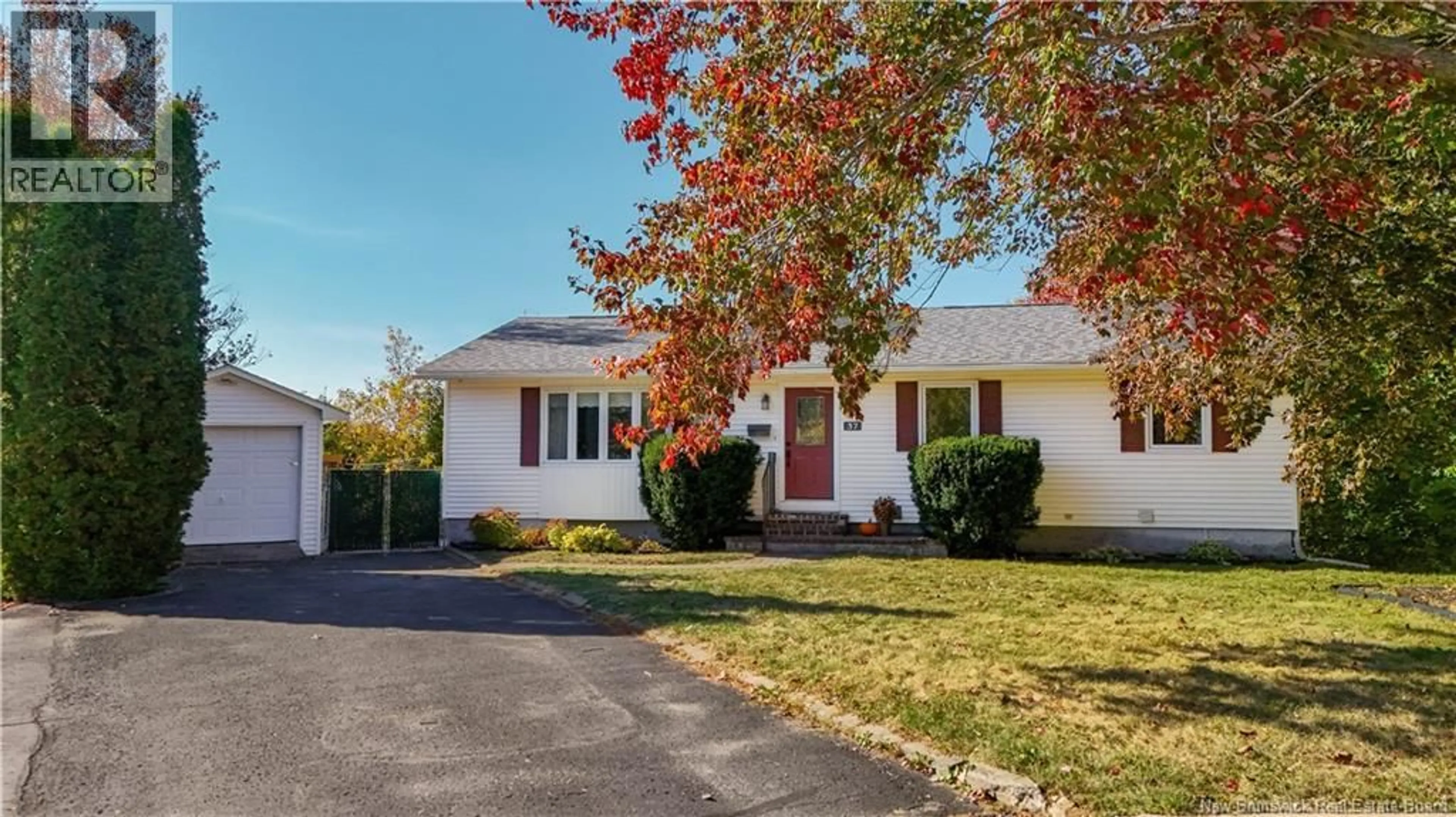 Home with vinyl exterior material, street for 37 MULBERRY COURT, Fredericton New Brunswick E3A5J1