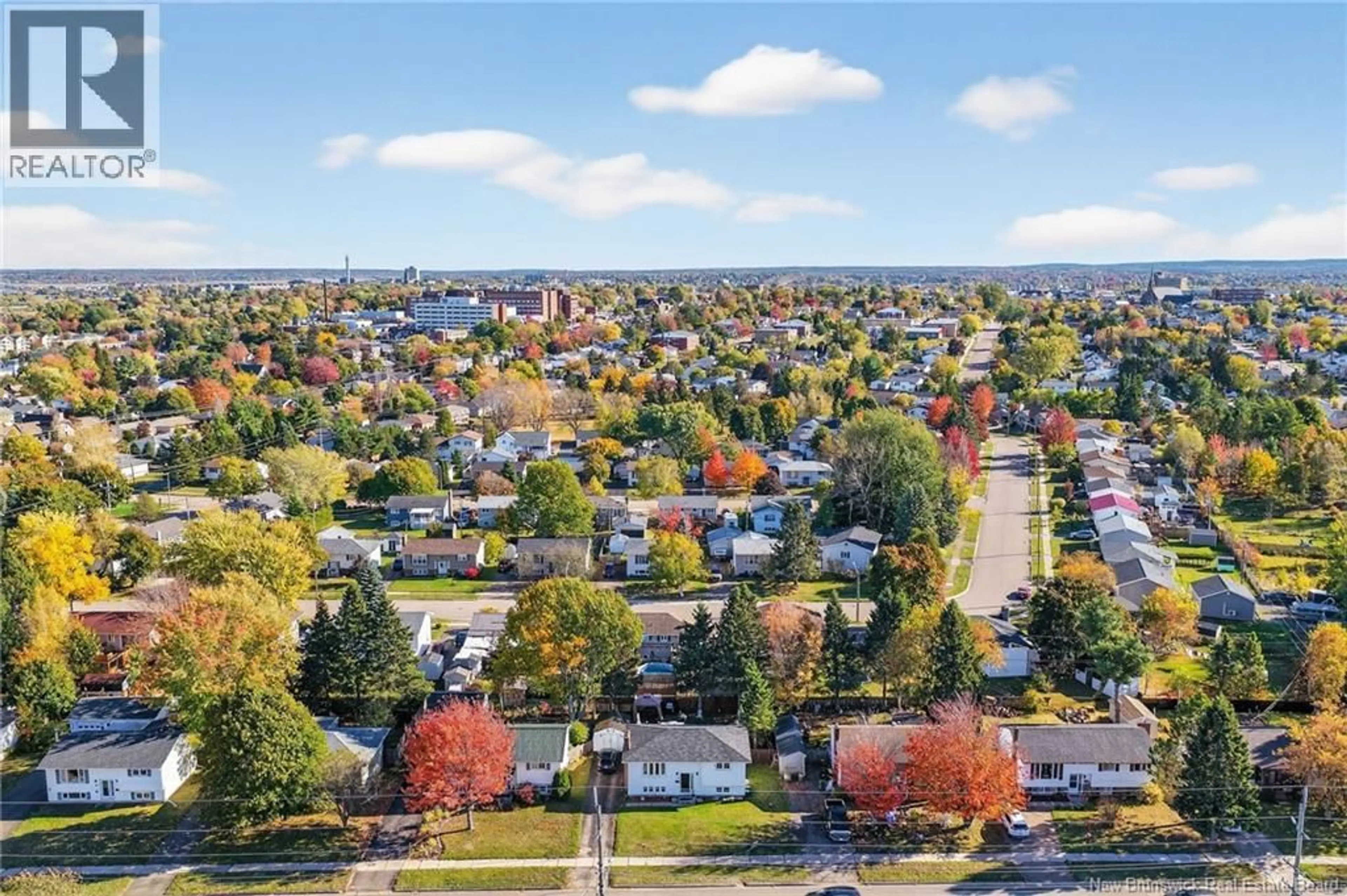 A pic from outside/outdoor area/front of a property/back of a property/a pic from drone, street for 118 KENDRA, Moncton New Brunswick E1C8Y1