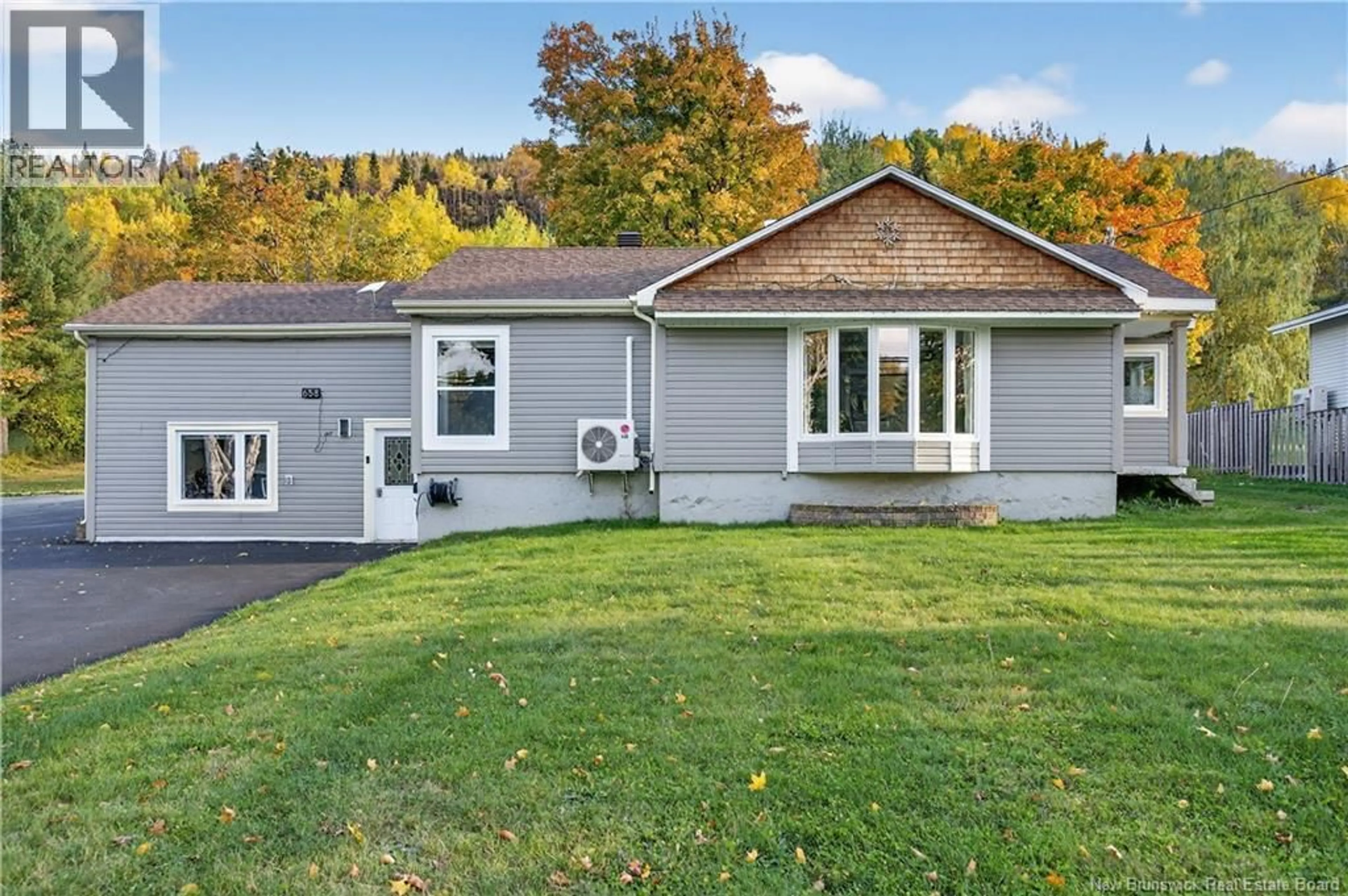 Home with vinyl exterior material, unknown for 658 VANIER STREET, Campbellton New Brunswick E3N1V7