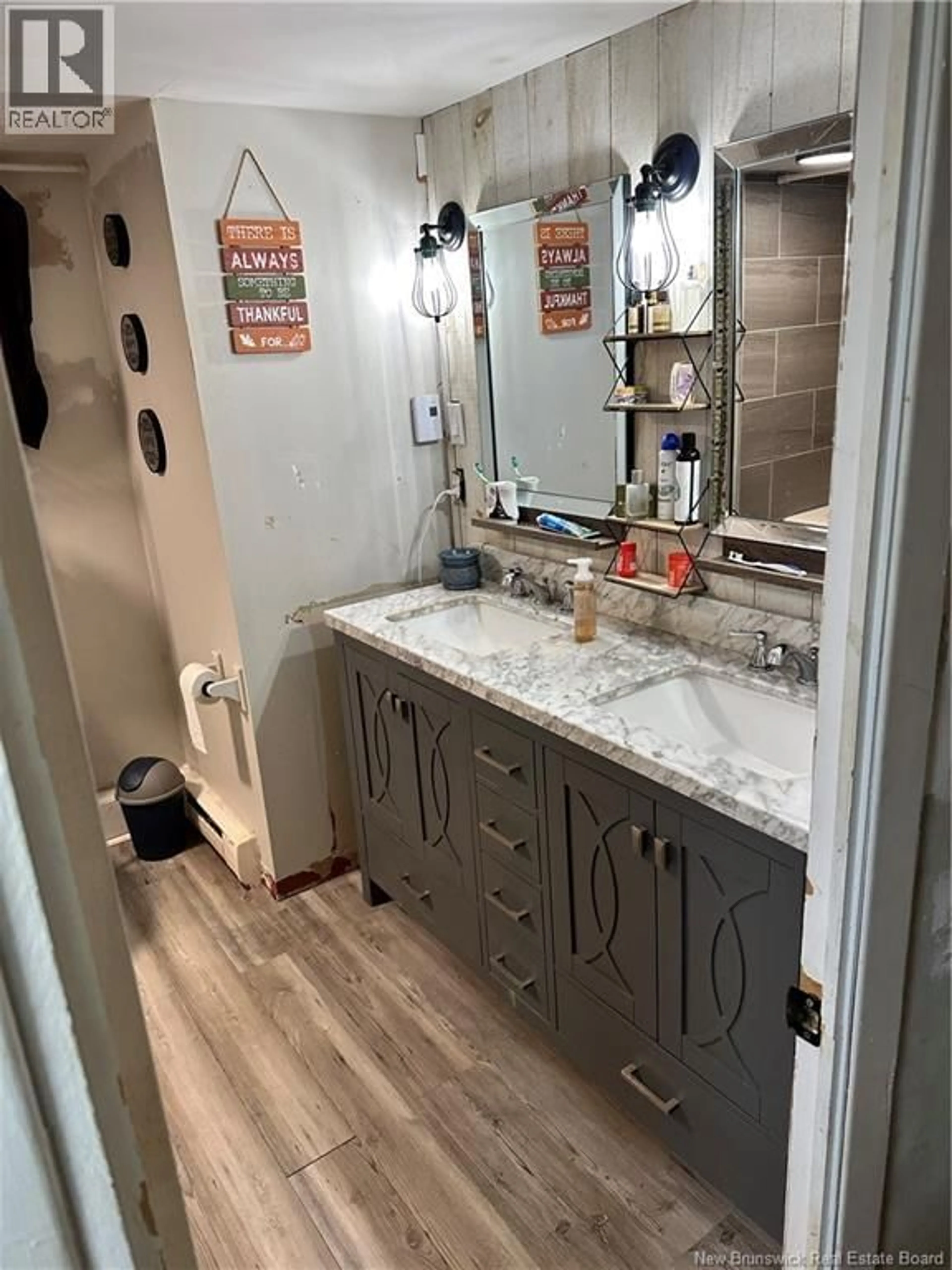 Contemporary bathroom, ceramic/tile floor for 12 MIDWAY DRIVE, Moncton New Brunswick E1E2J5