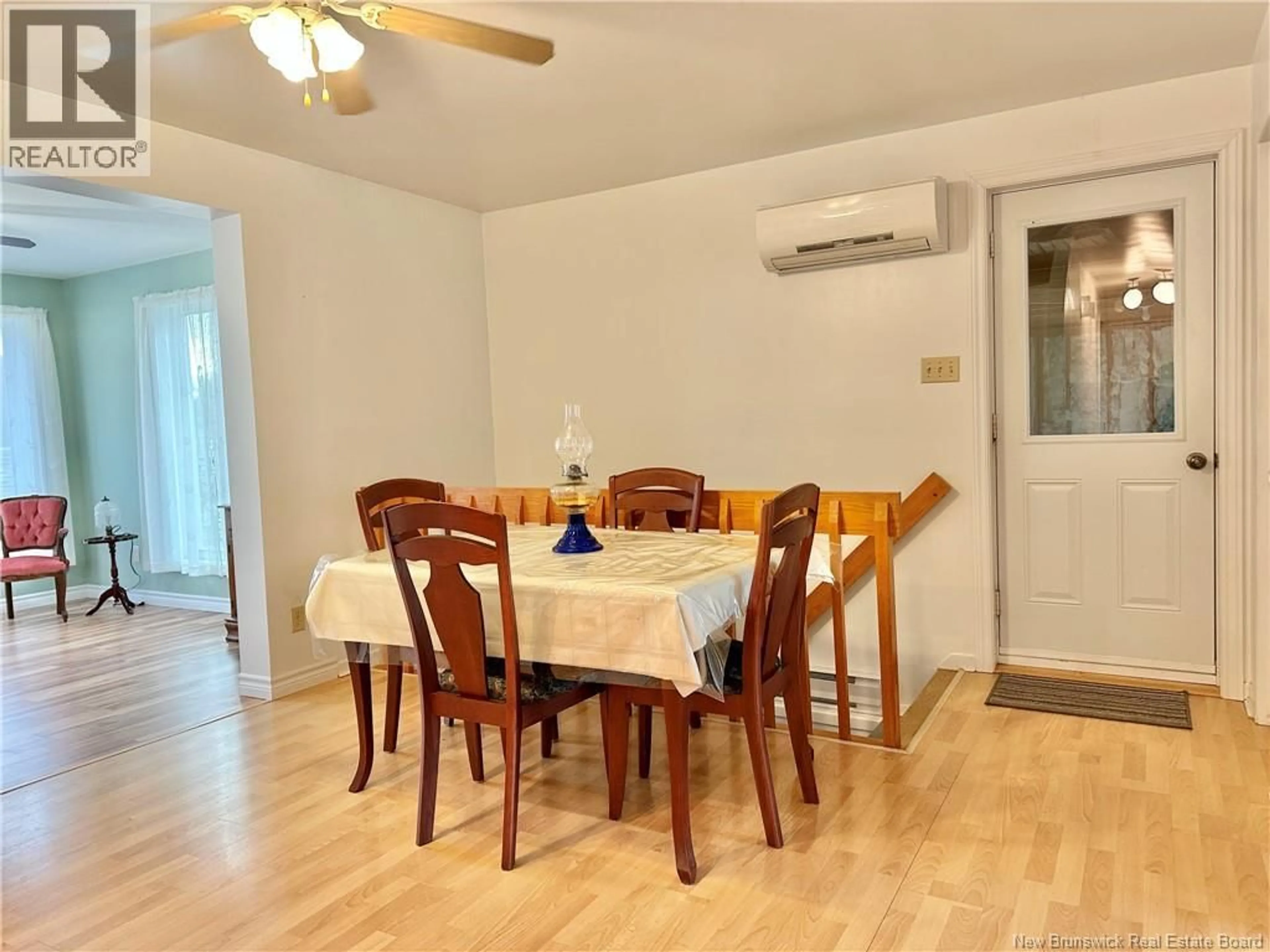 Dining room, wood/laminate floor for 12 LILIANNE AVENUE, Edmundston New Brunswick E3V3Z1