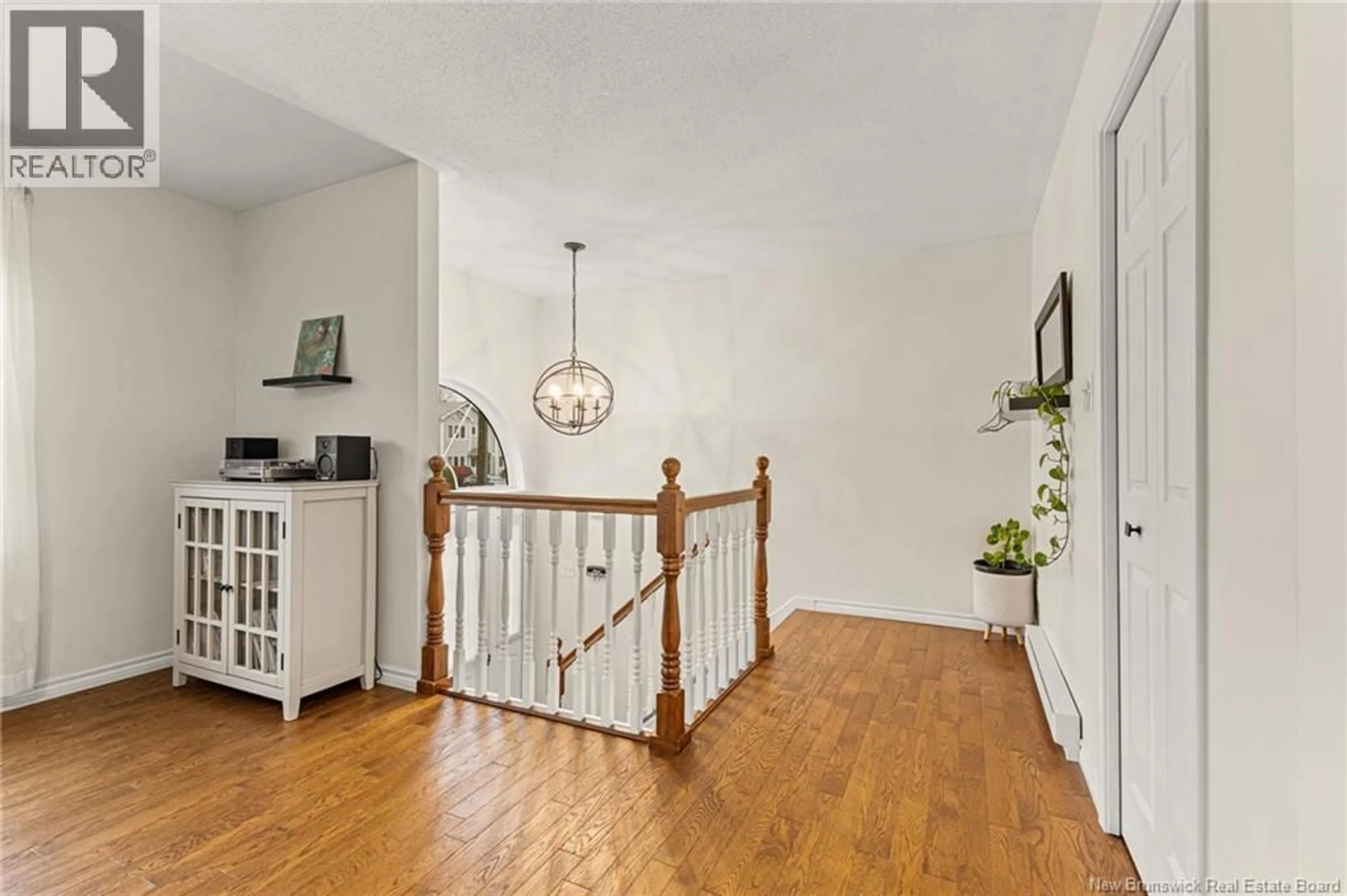 Indoor foyer for 23 GLENVIEW COURT, Riverview New Brunswick E1B4X7